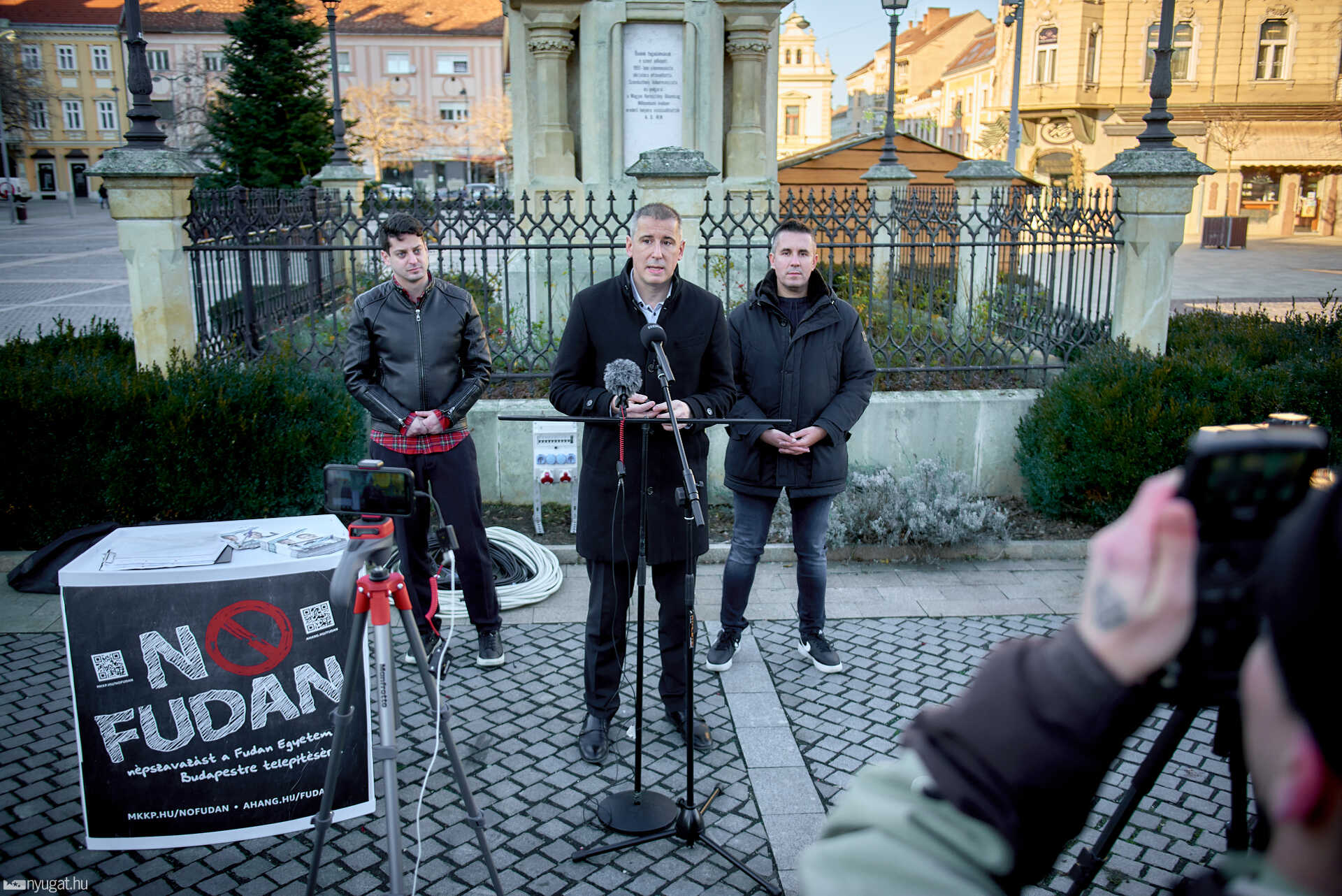 Ellenzéki sajtótájékoztató Szombathelyen