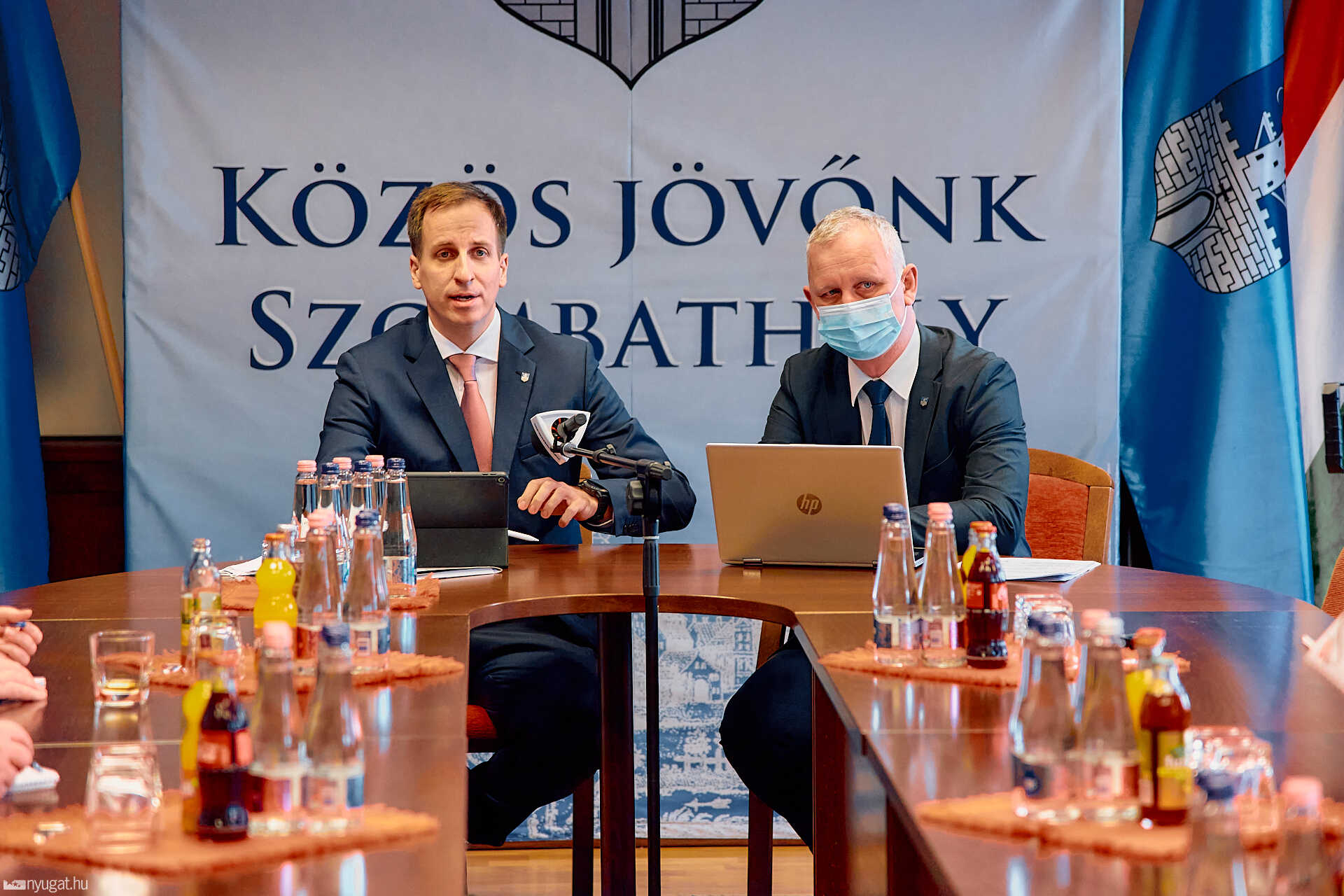 Tények és hazugságok sajtótájékoztató