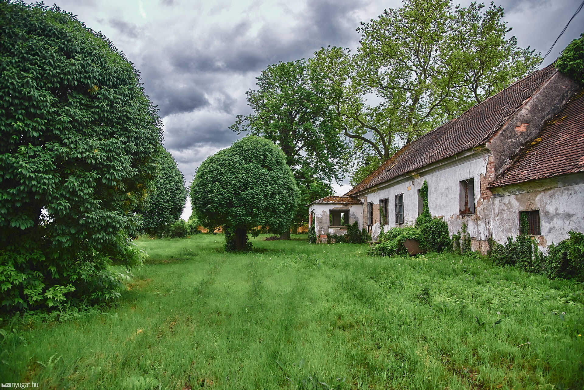 lepusztult Petőfi-MT Szombathelyen 