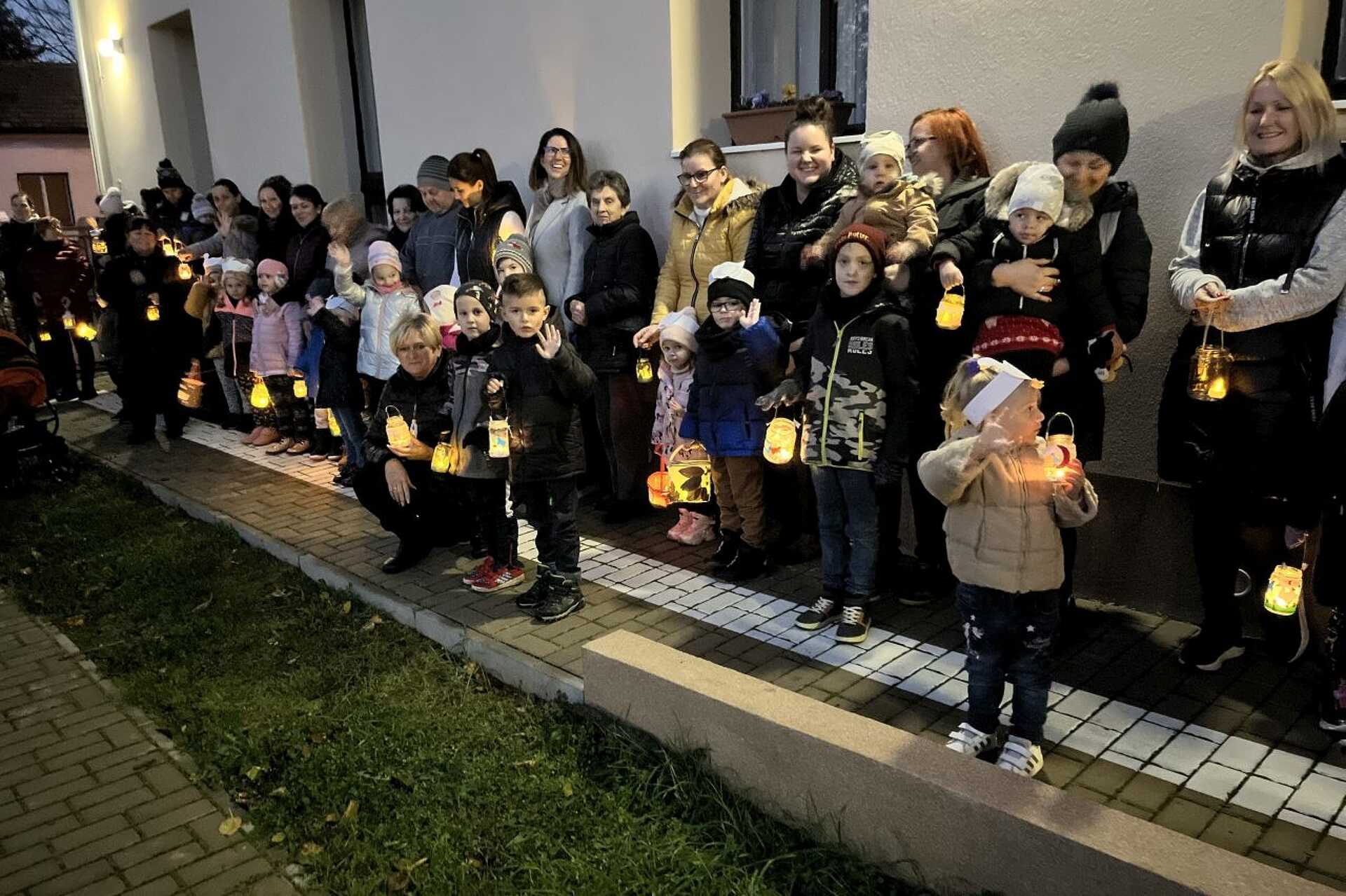 Söptei óvodások lámpás vonulása