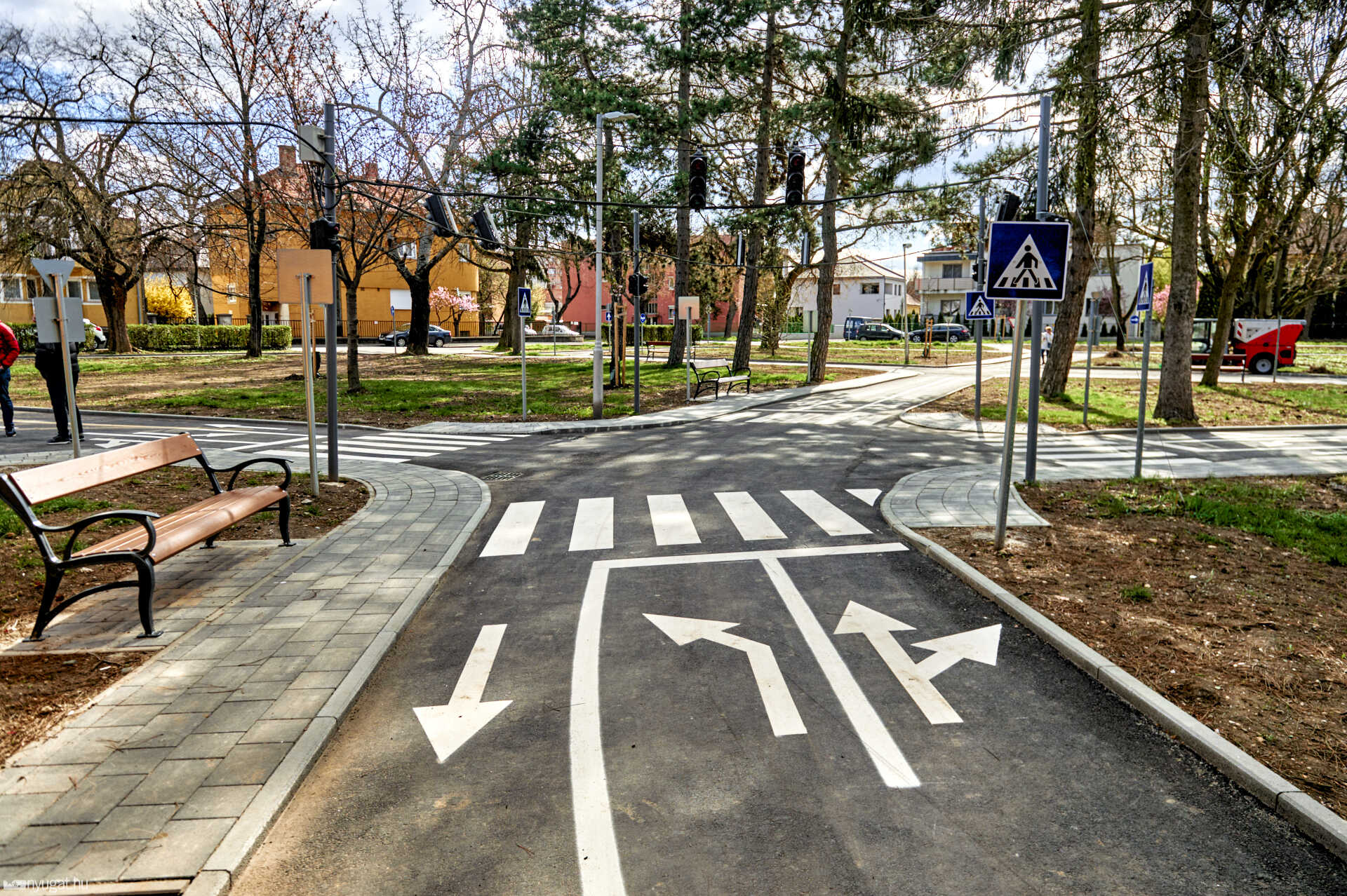 l-tv-nyos-lett-a-szombathelyi-kresz-park-szombaton-a-v-ztoronnyal