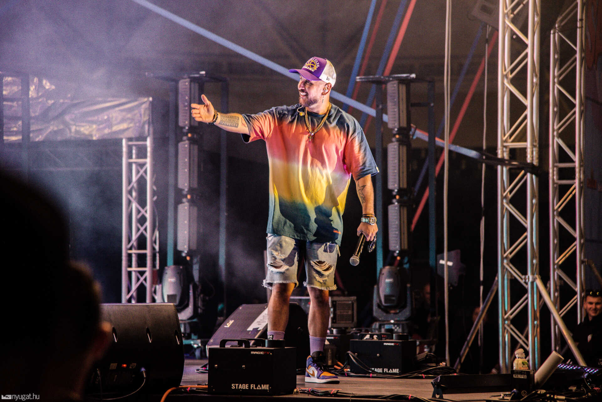 Majka-Azahriah koncert a Haladás stadionban