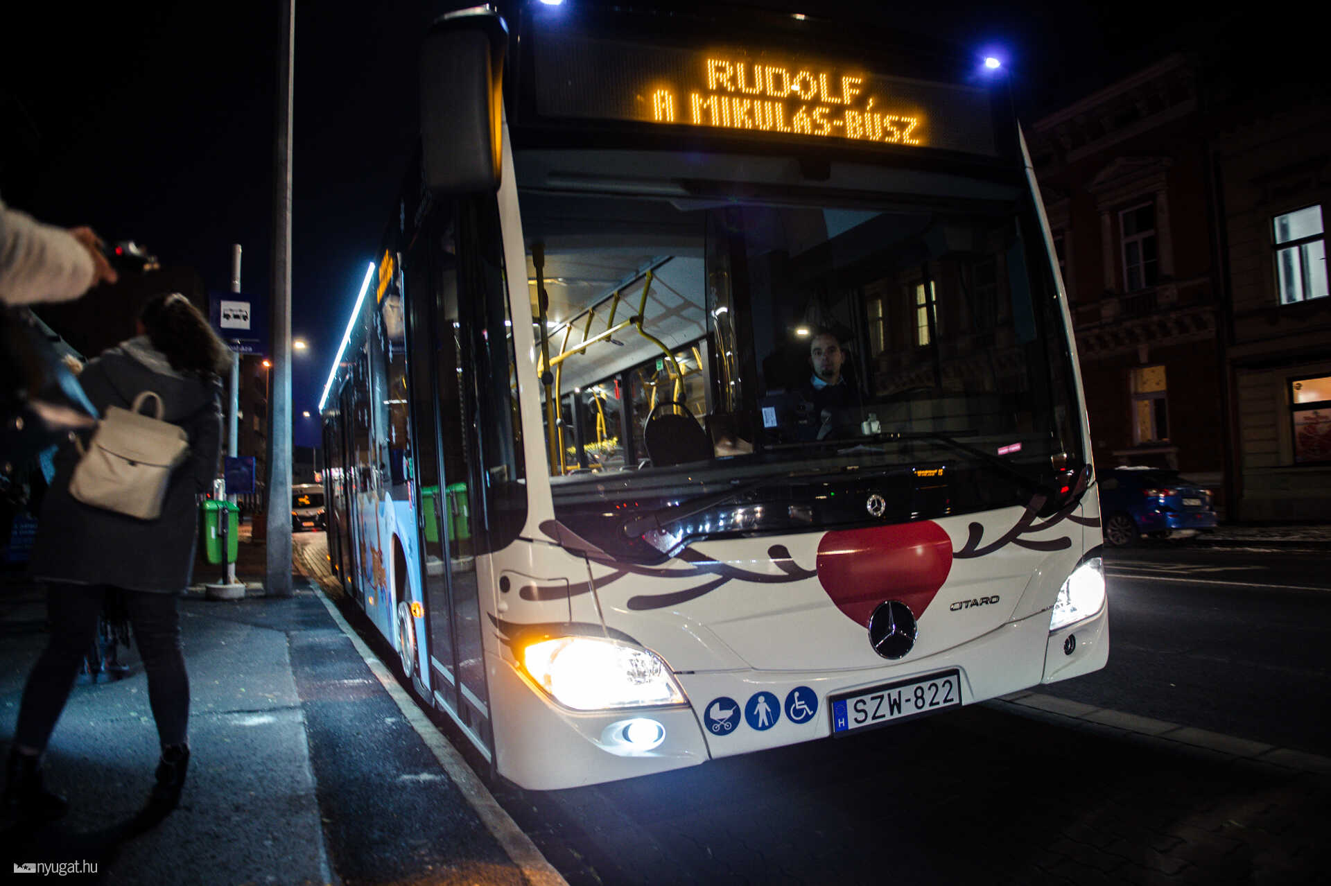 Mikulásbusz