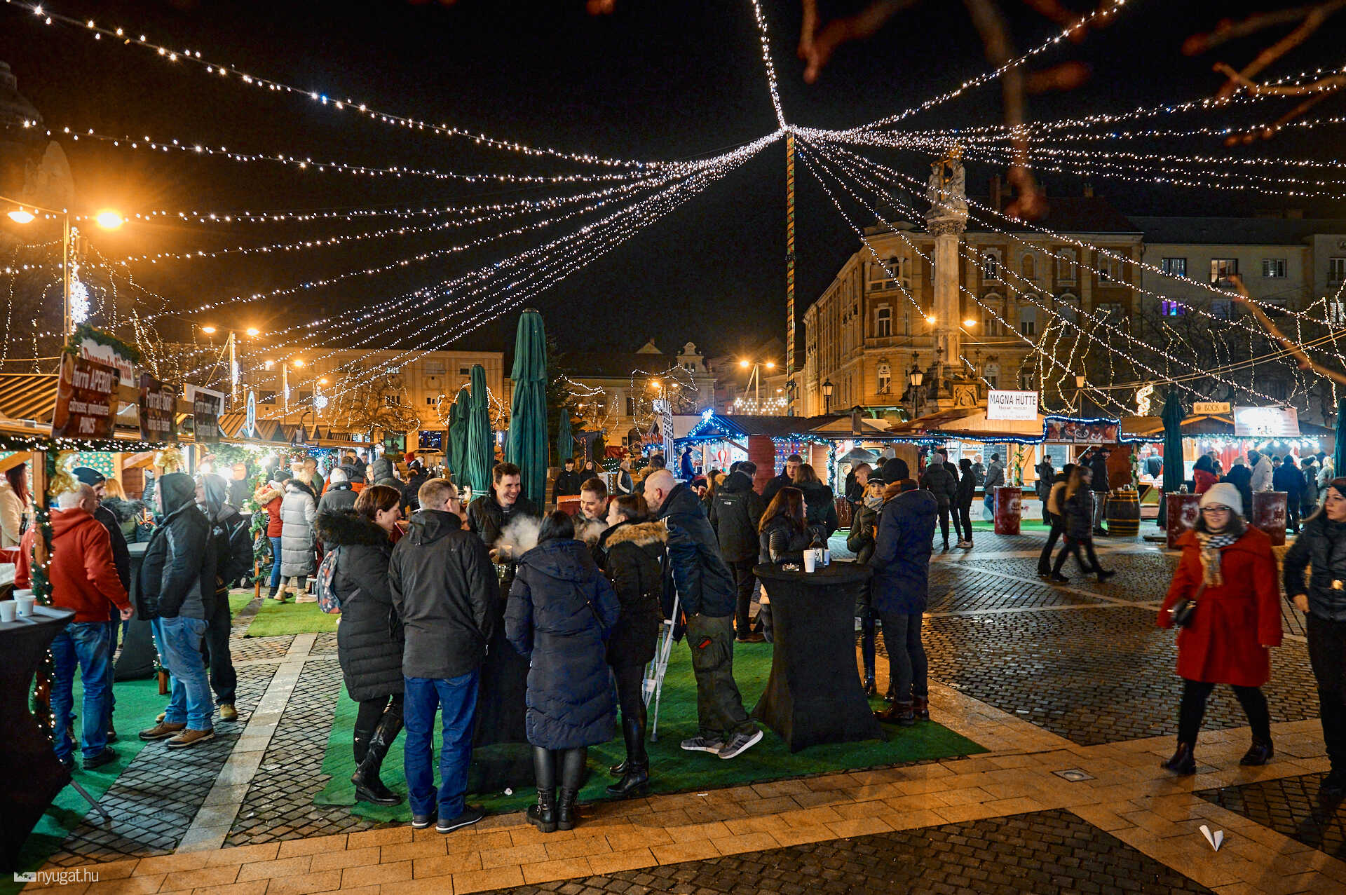 Ami mindent vitt: az adventi vásár