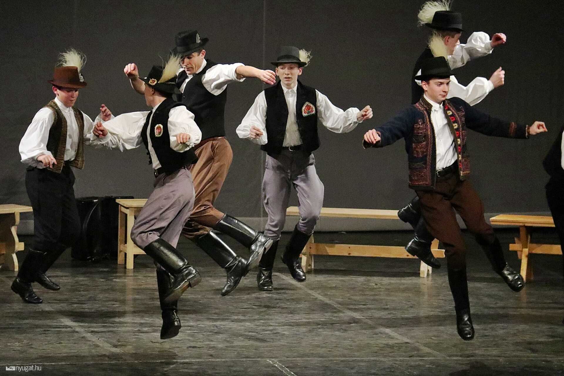 Szökős 35 év Néptánc gála