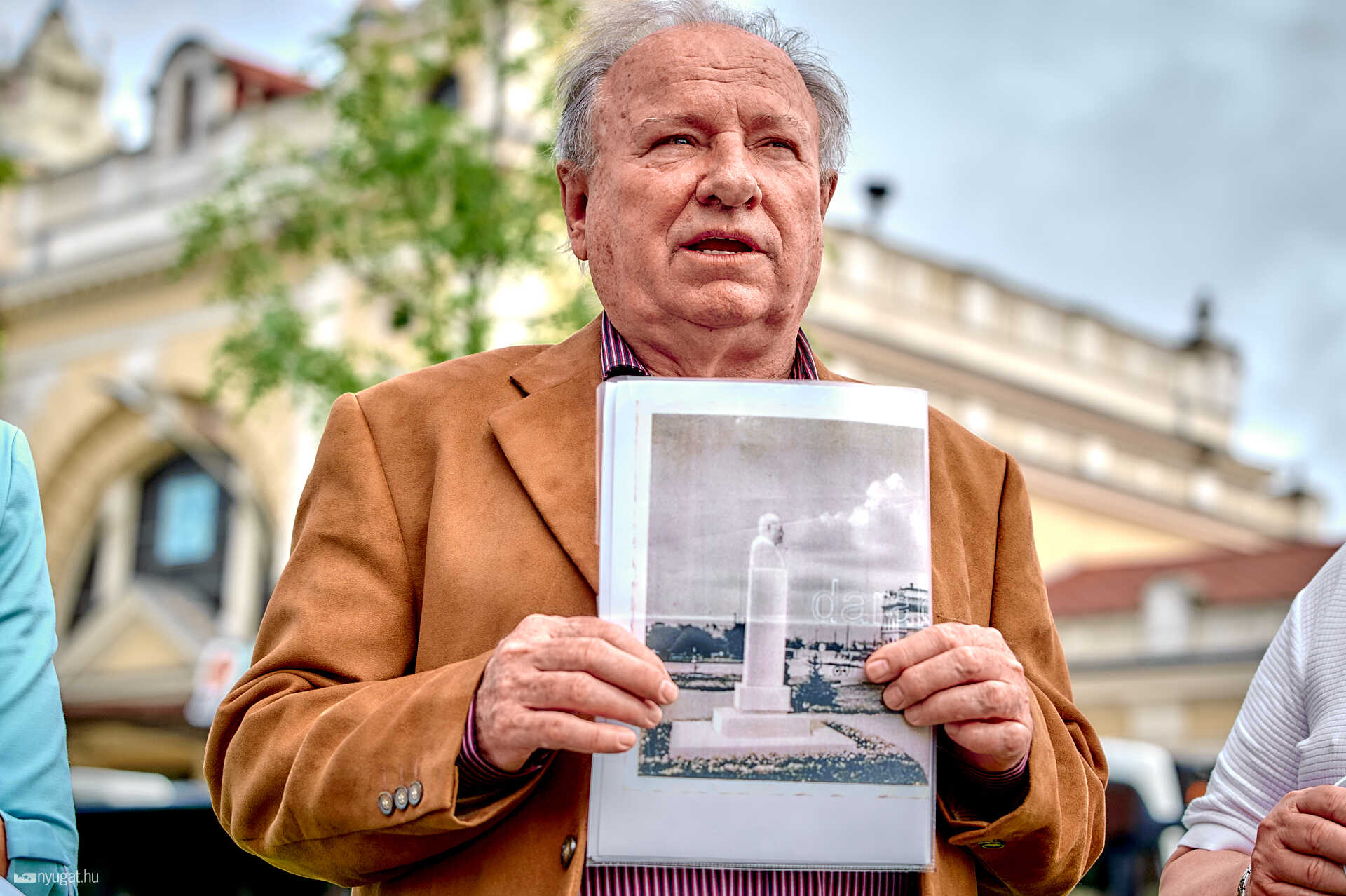 sajtótájékoztató Éhen Gyula szobor