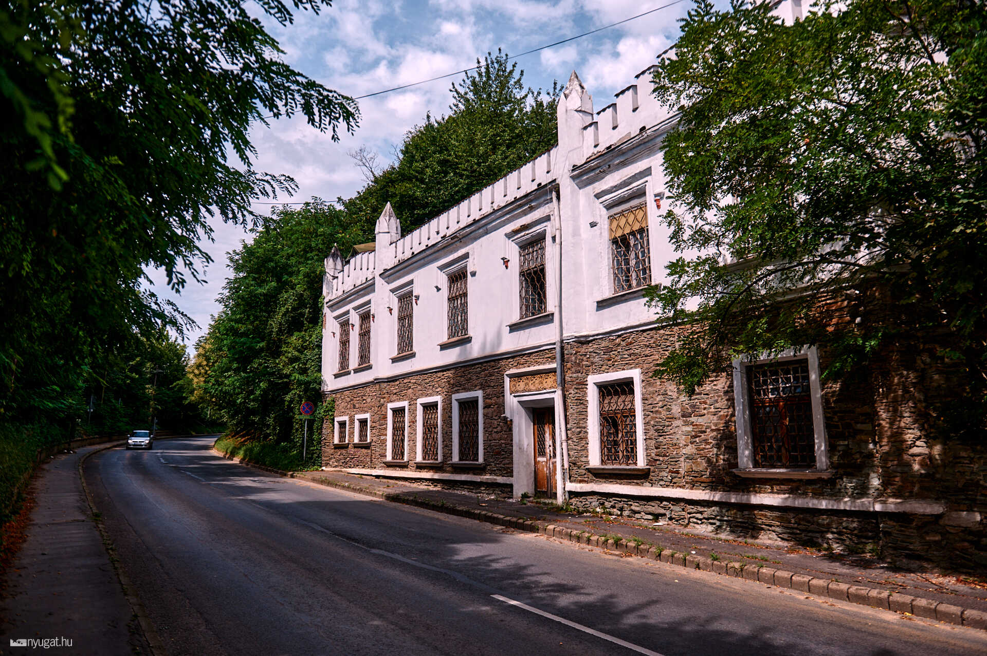 Bagolyvár