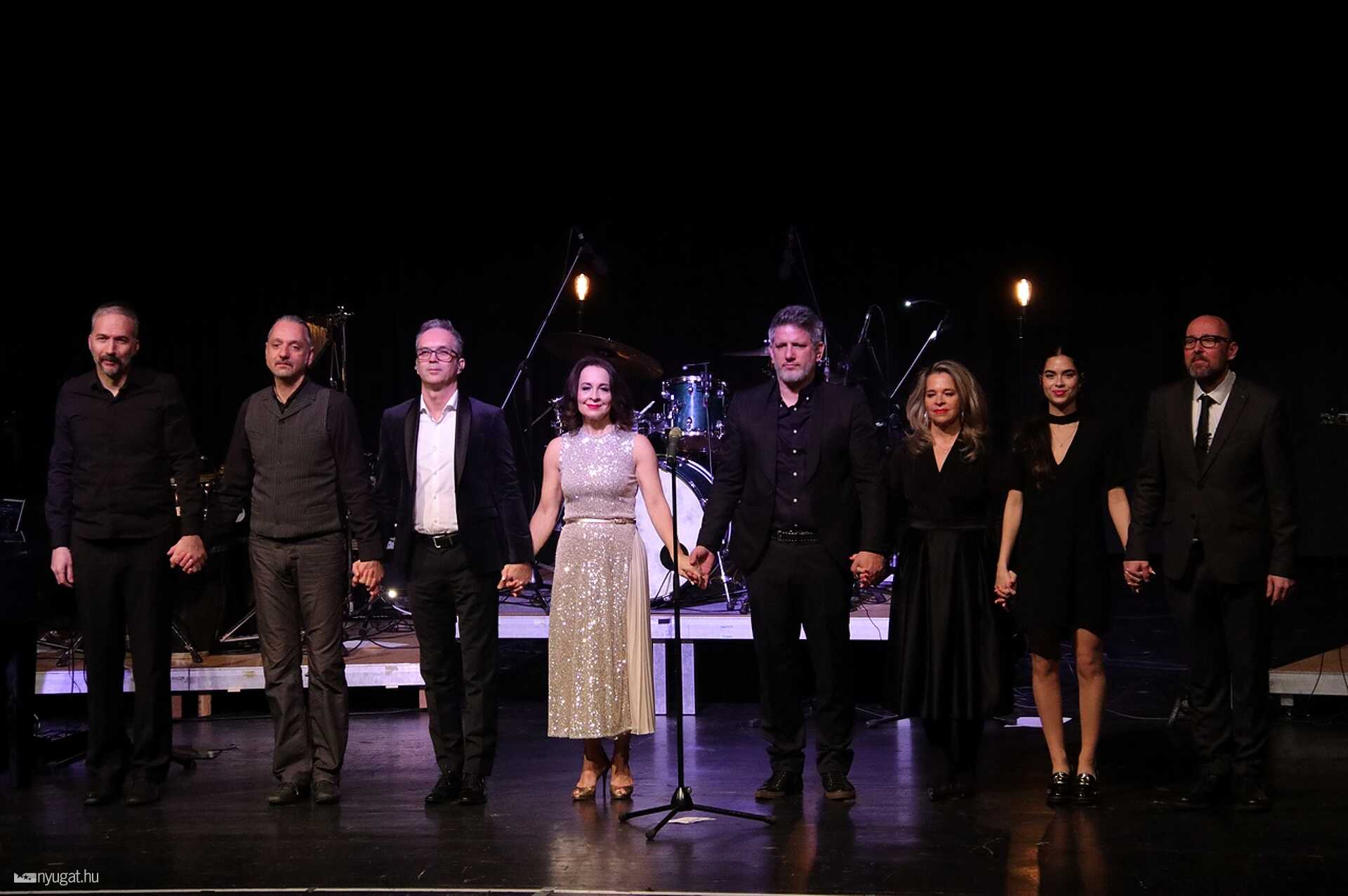 Szekeres Adrien Adventi koncert az Agorában