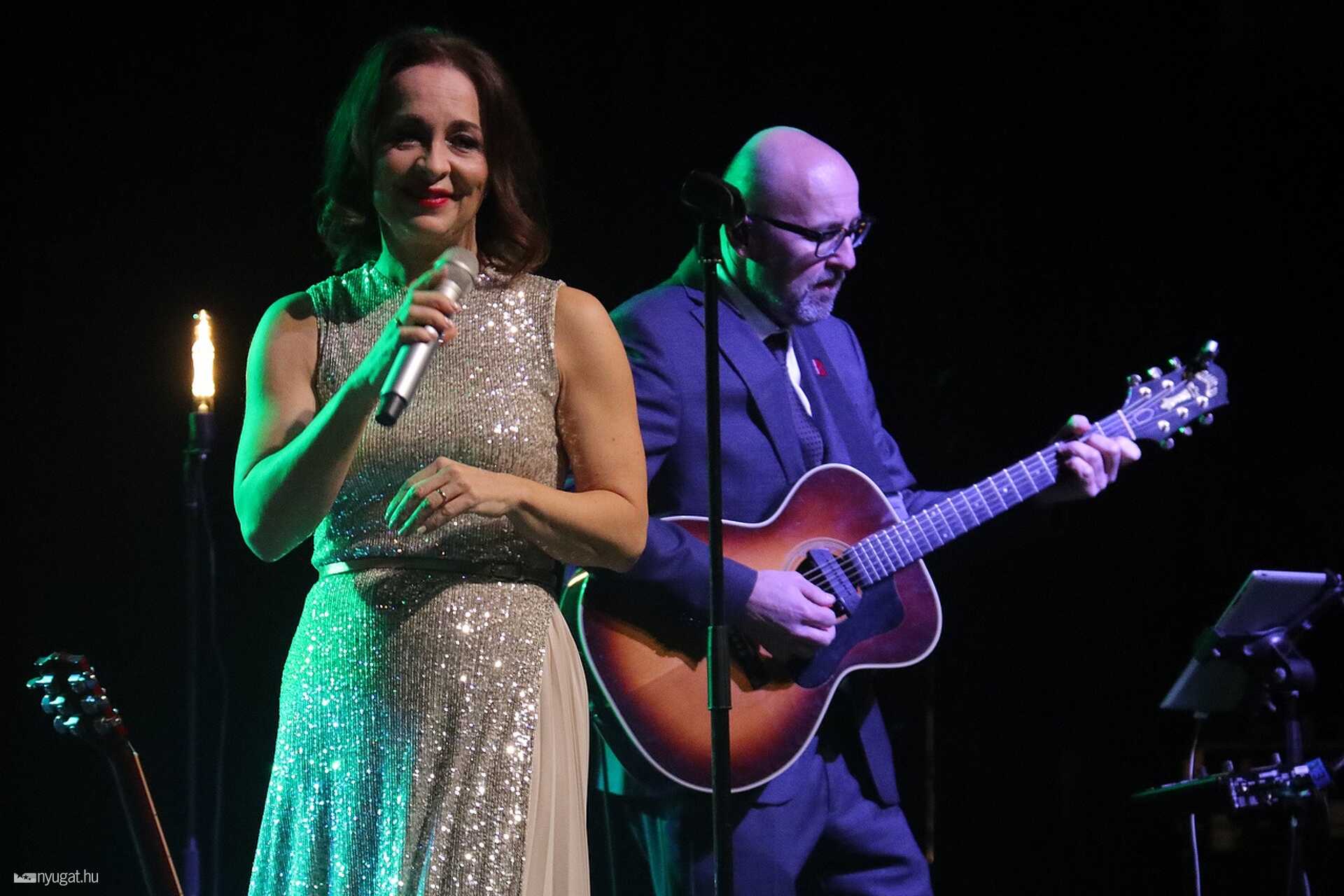 Szekeres Adrien Adventi koncert az Agorában