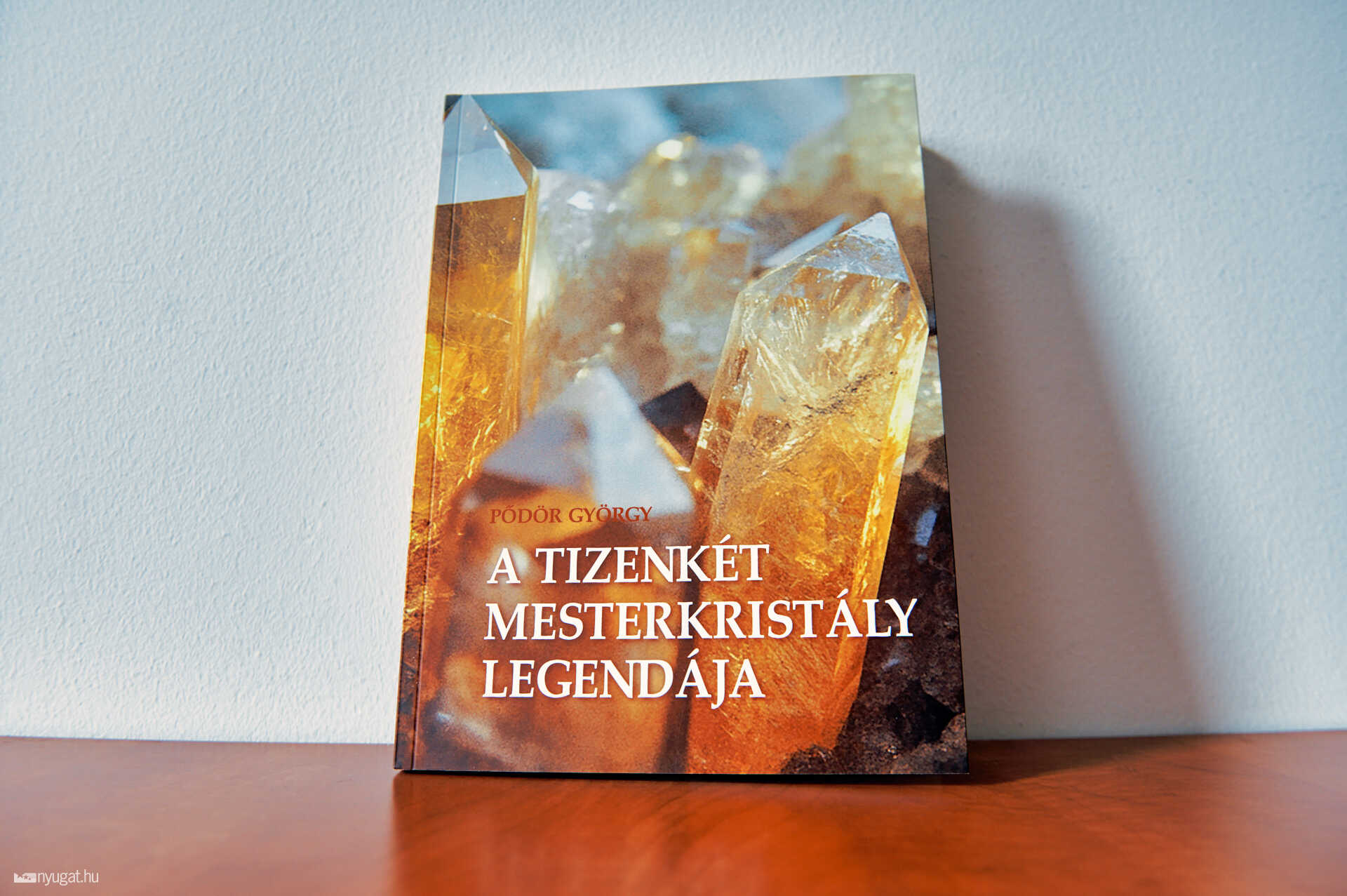 A 12 mesterkristály legendája