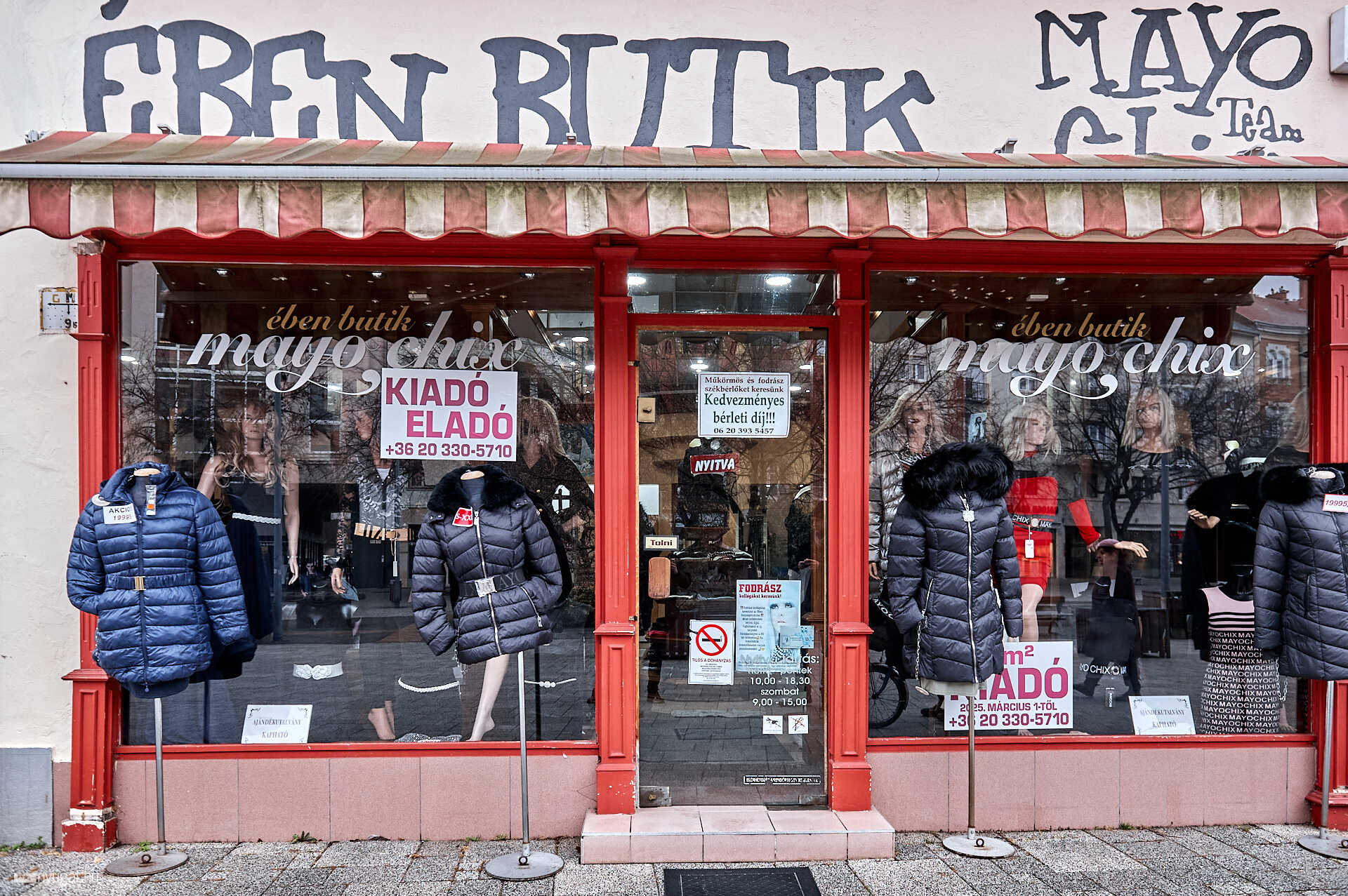 Bezárt üzletek Fő tér környéke
