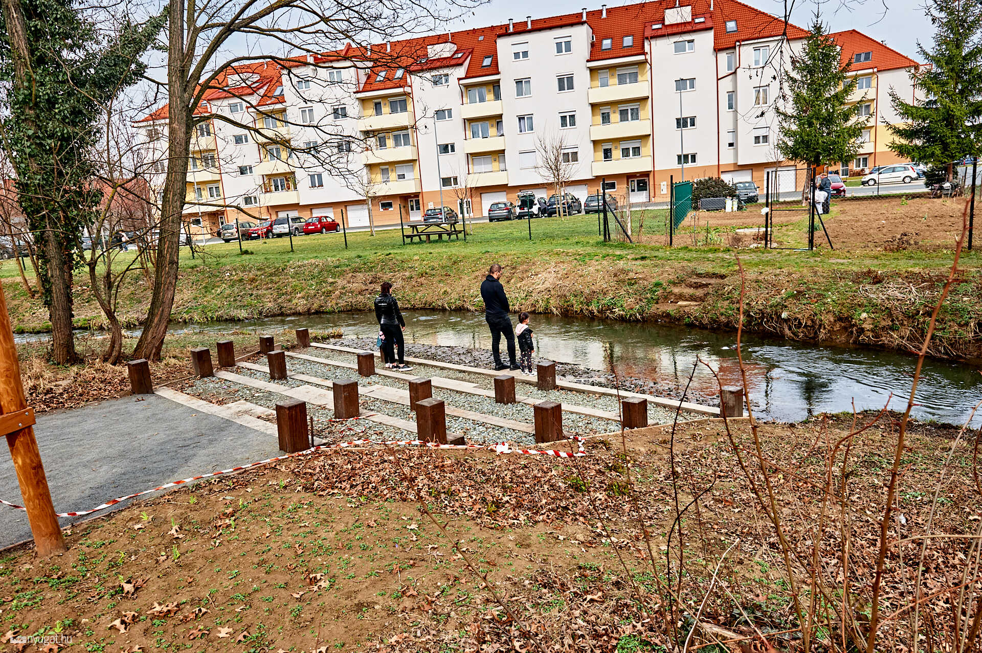 Százhold park tavasszal