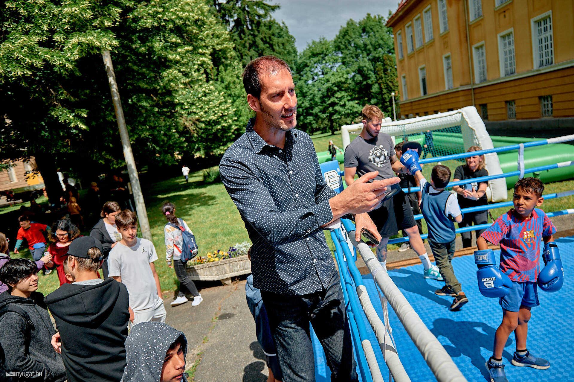 Gyermeknap a gyógypedagógiai intézetben