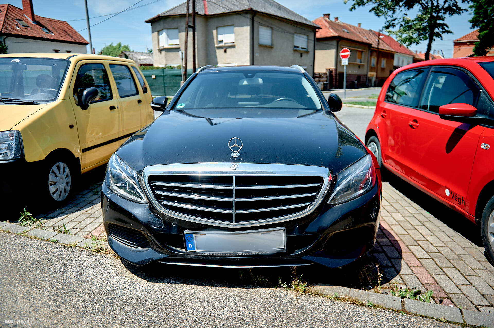 Elhagyott mercedes 