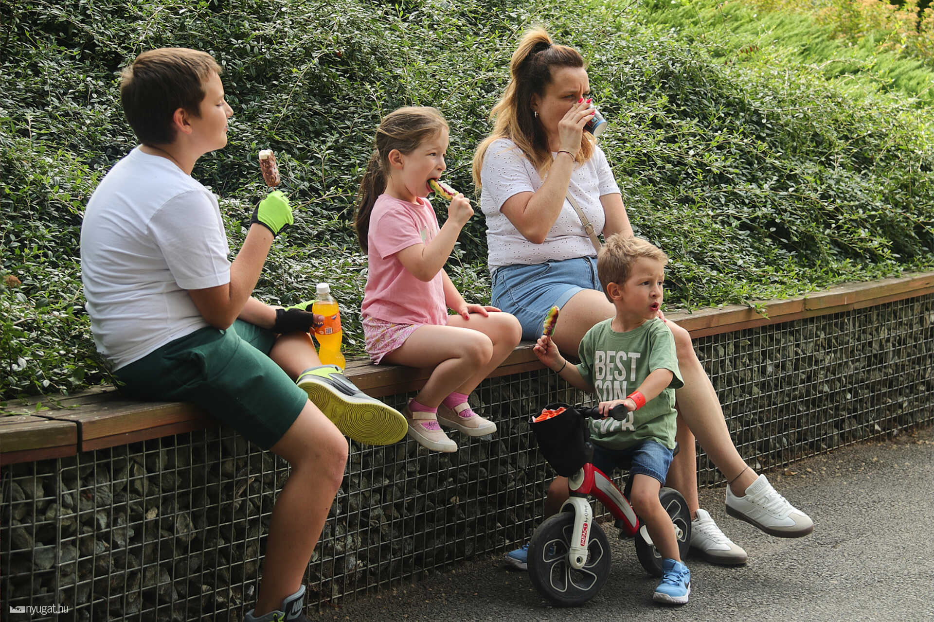 Zenés családi piknik a KRESZ parkban