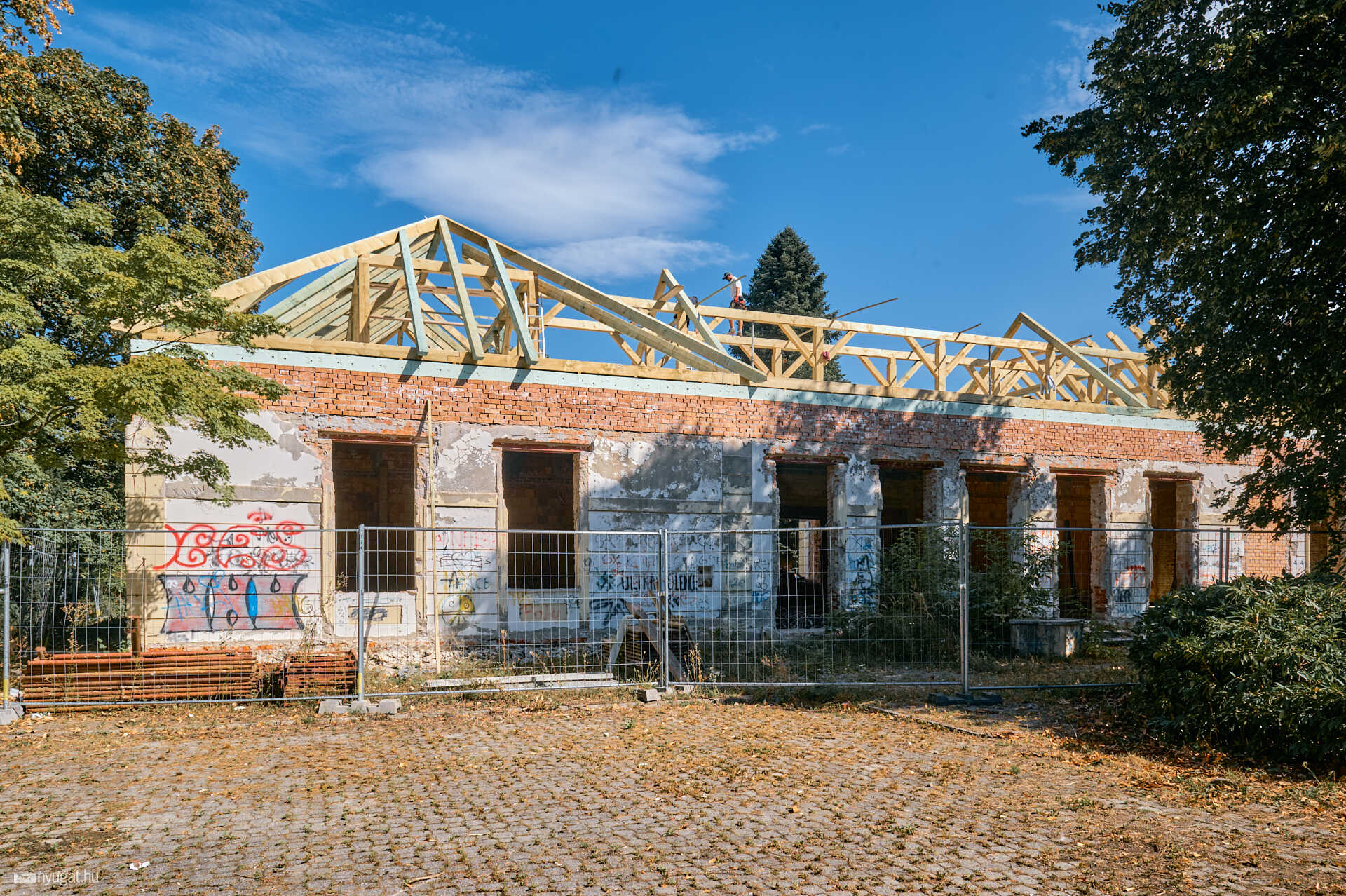 Brenner villa építkezés tetőszerkezet 2025.08.26.