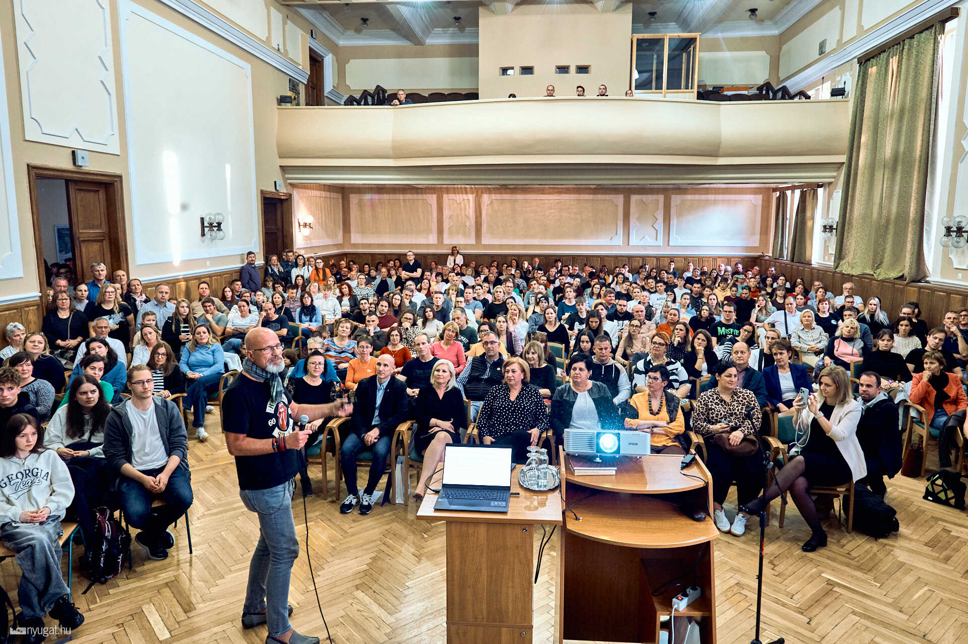 Zacher Gábor drogprevenciós előadás ELTE SEK
