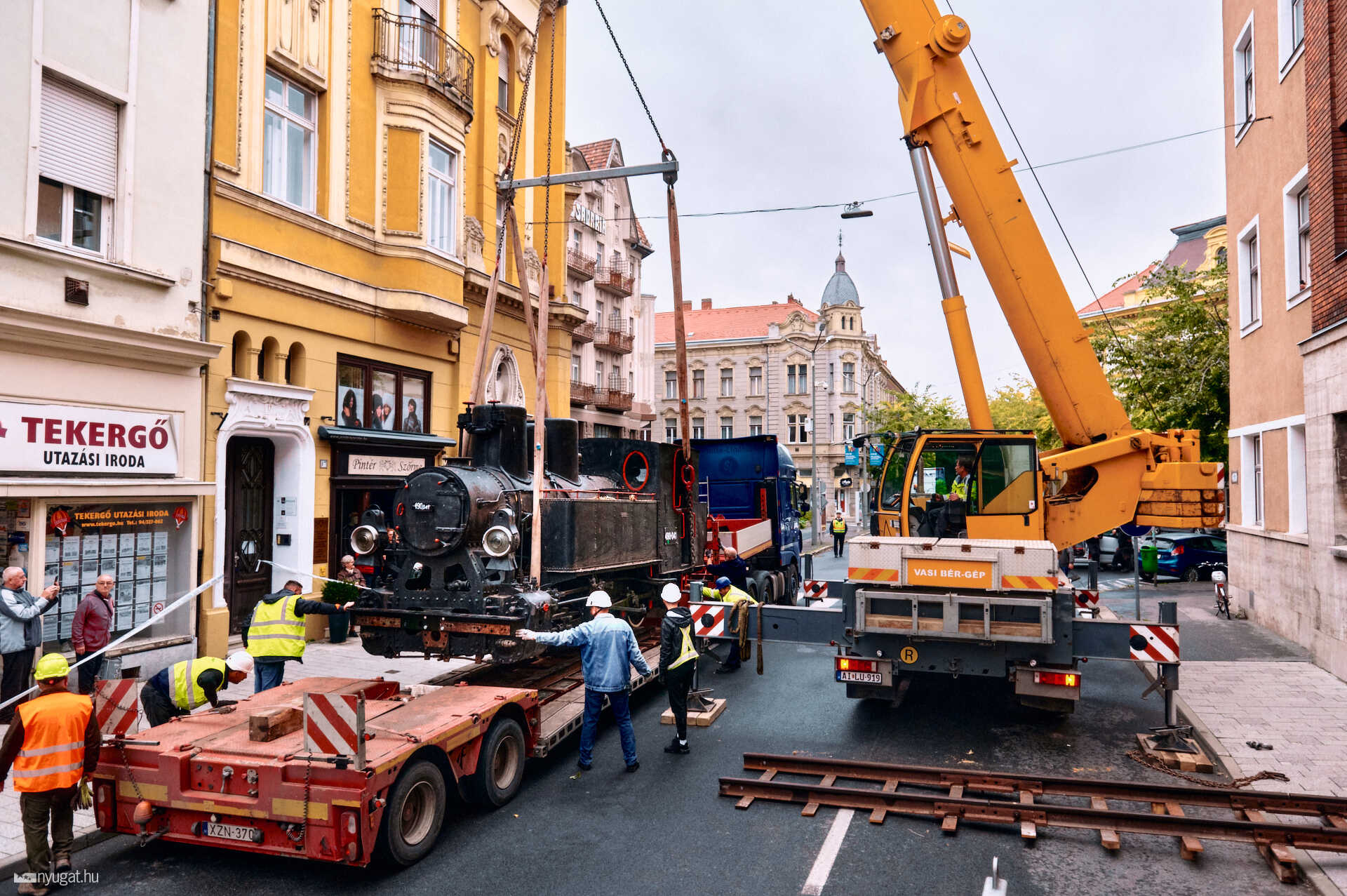 Elszállítják a gőzmozdonyt Szombathelyről