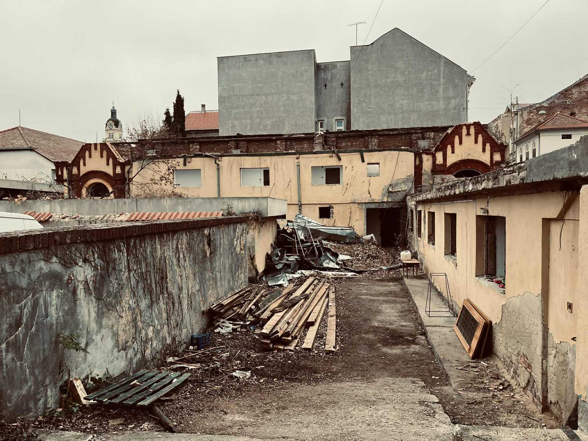 Pécs, egyéb belvárosi romok