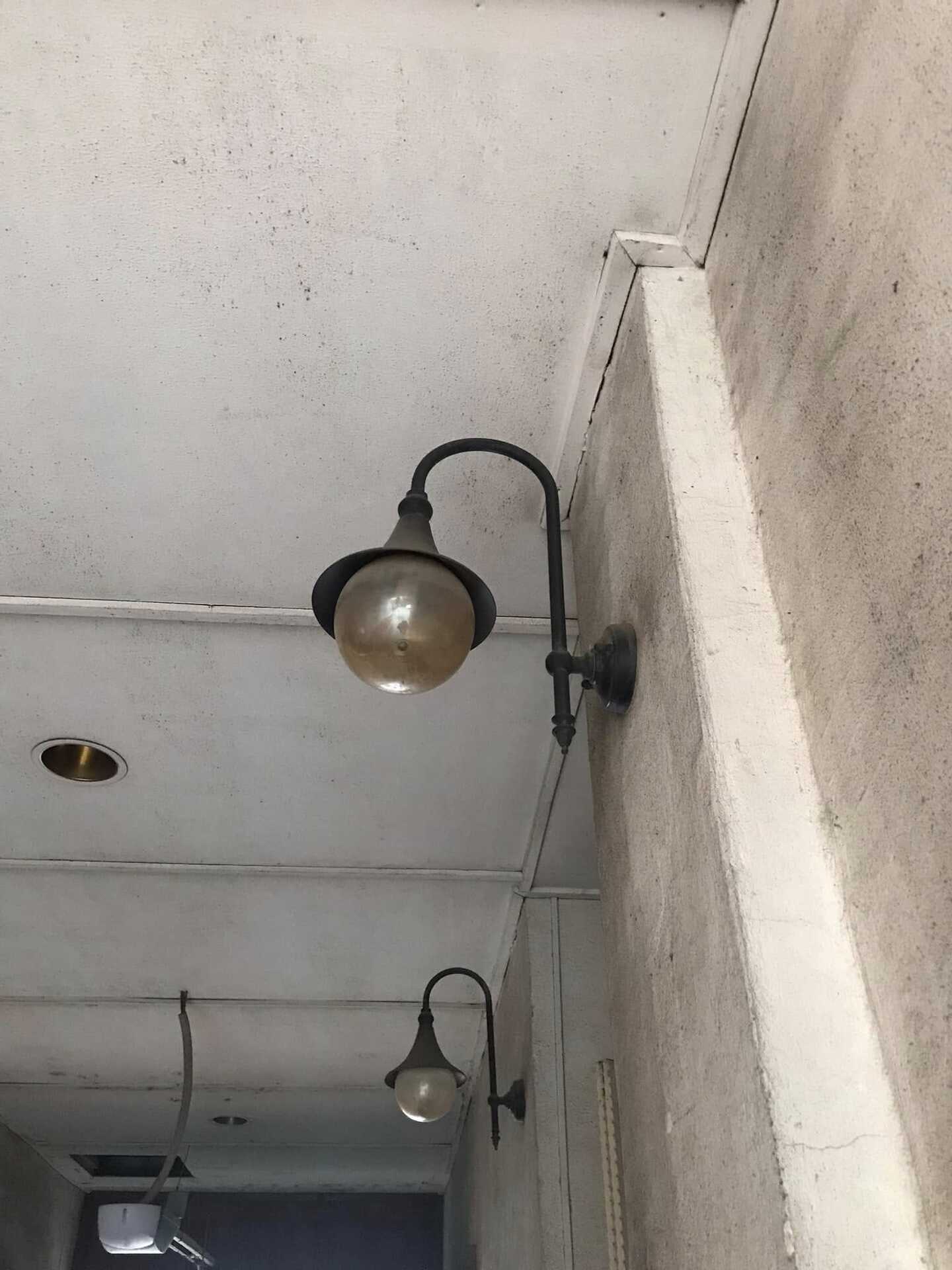 Szállodák a város szélén