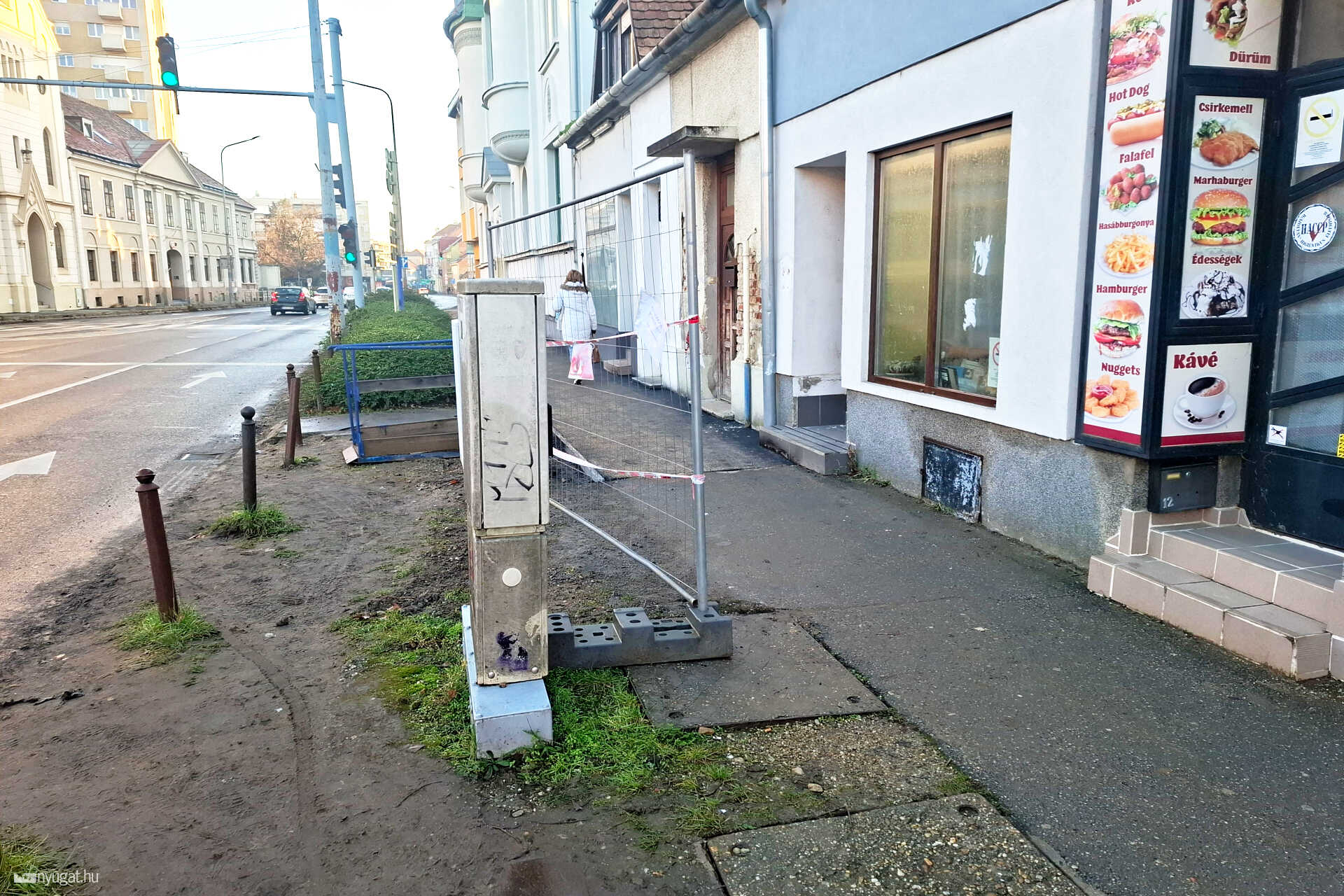 Petőfi Sándor utca MCC előtt