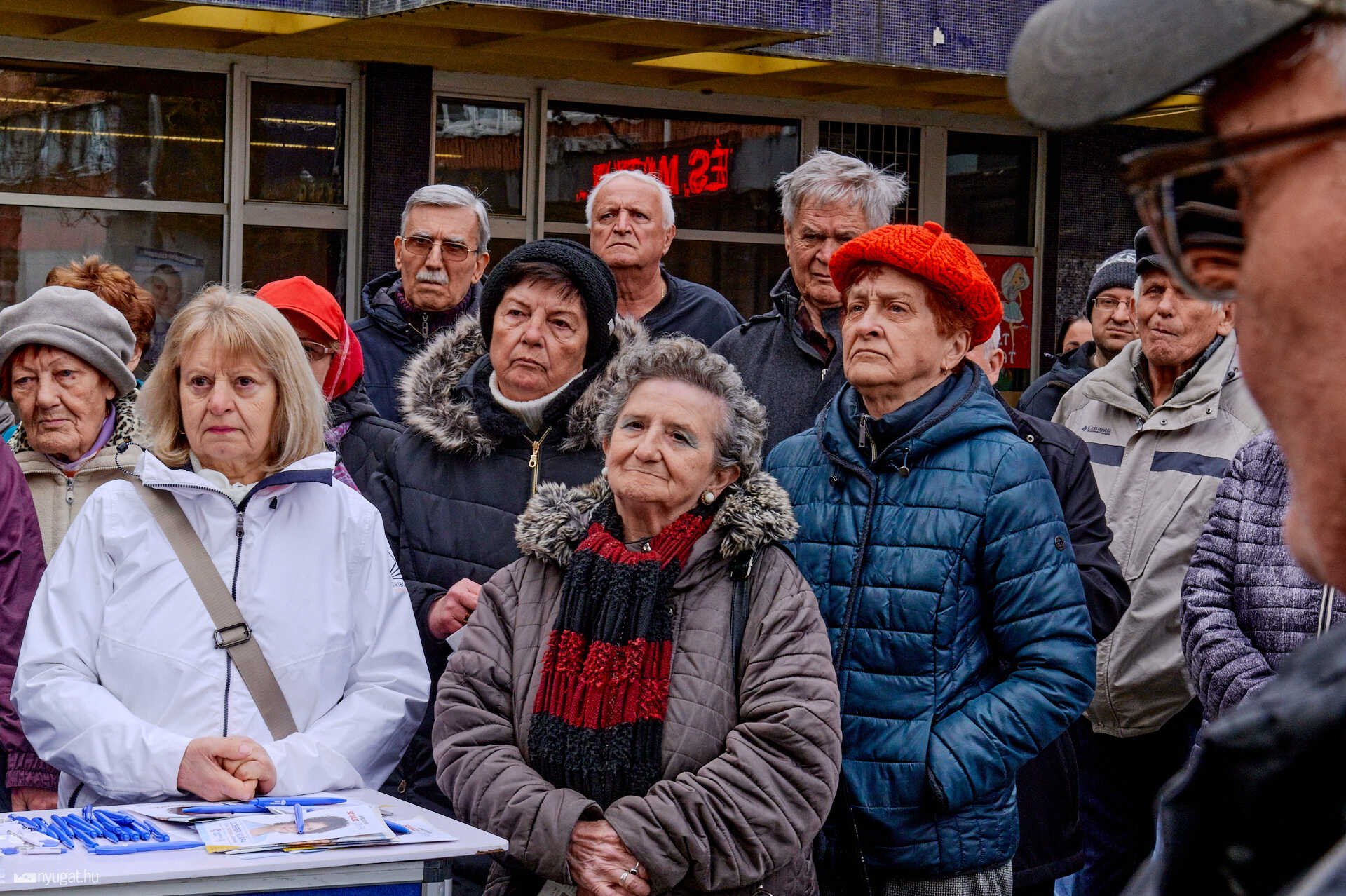 Dobrev Klára Czeglédy Csaba utcafórum