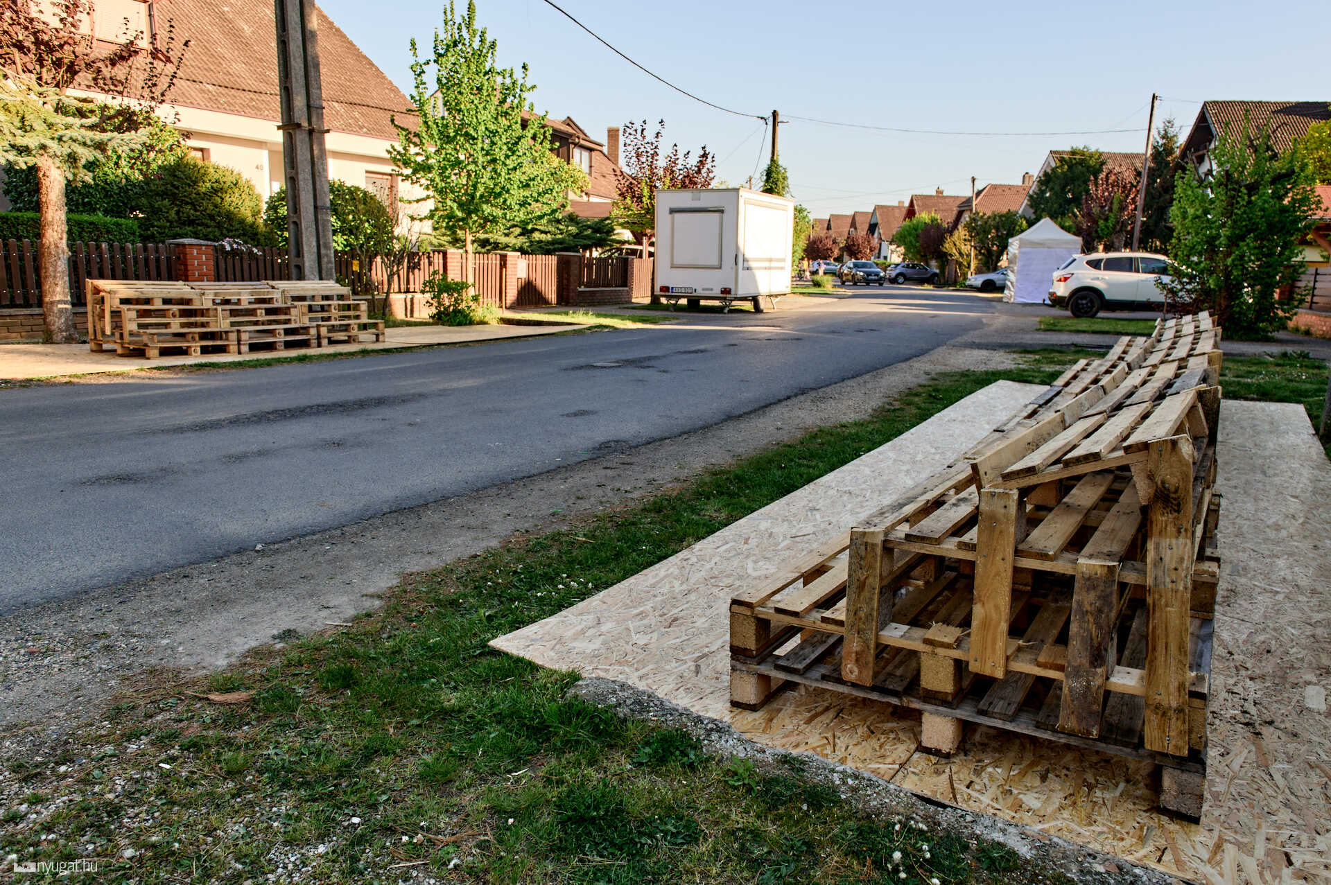 Herényi virágút előkészületek péntek