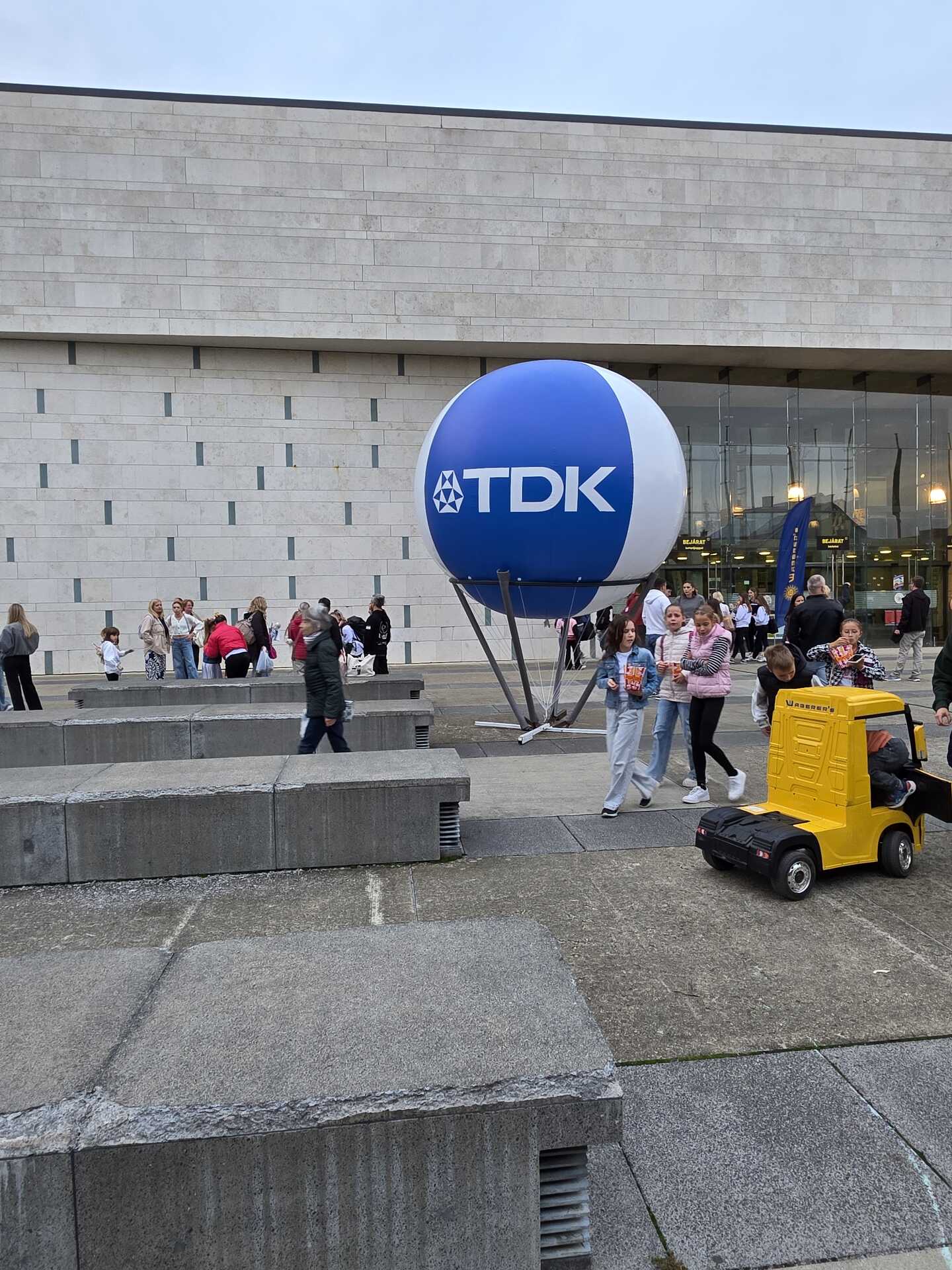 TDK 