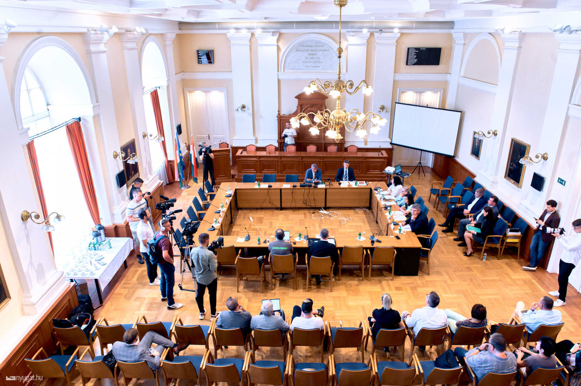 Élő Környezetért Felelős Bizottság ülése