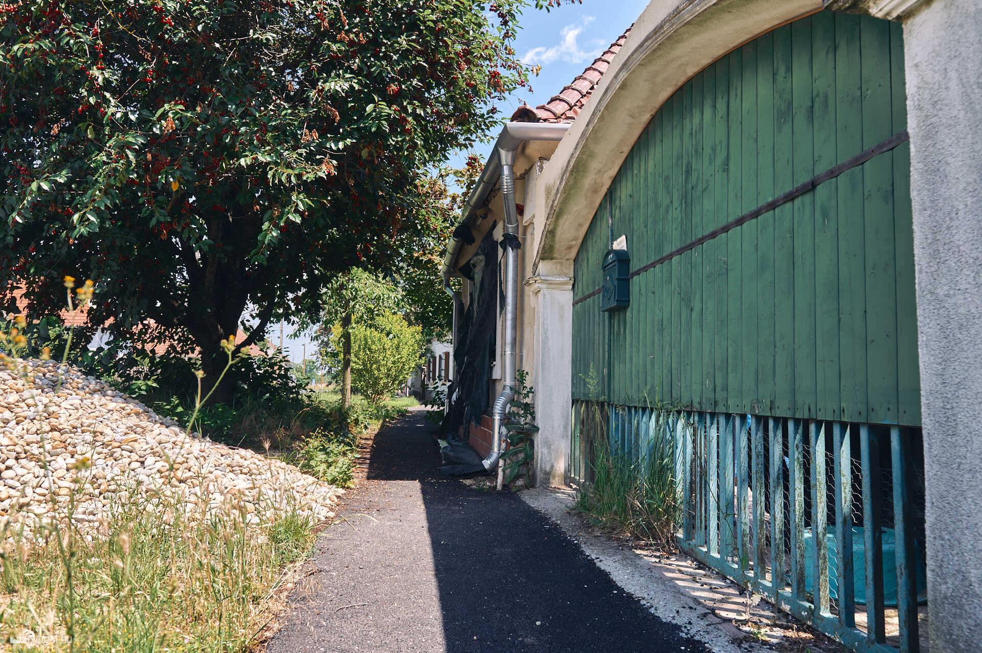 Tompaládony faluriport