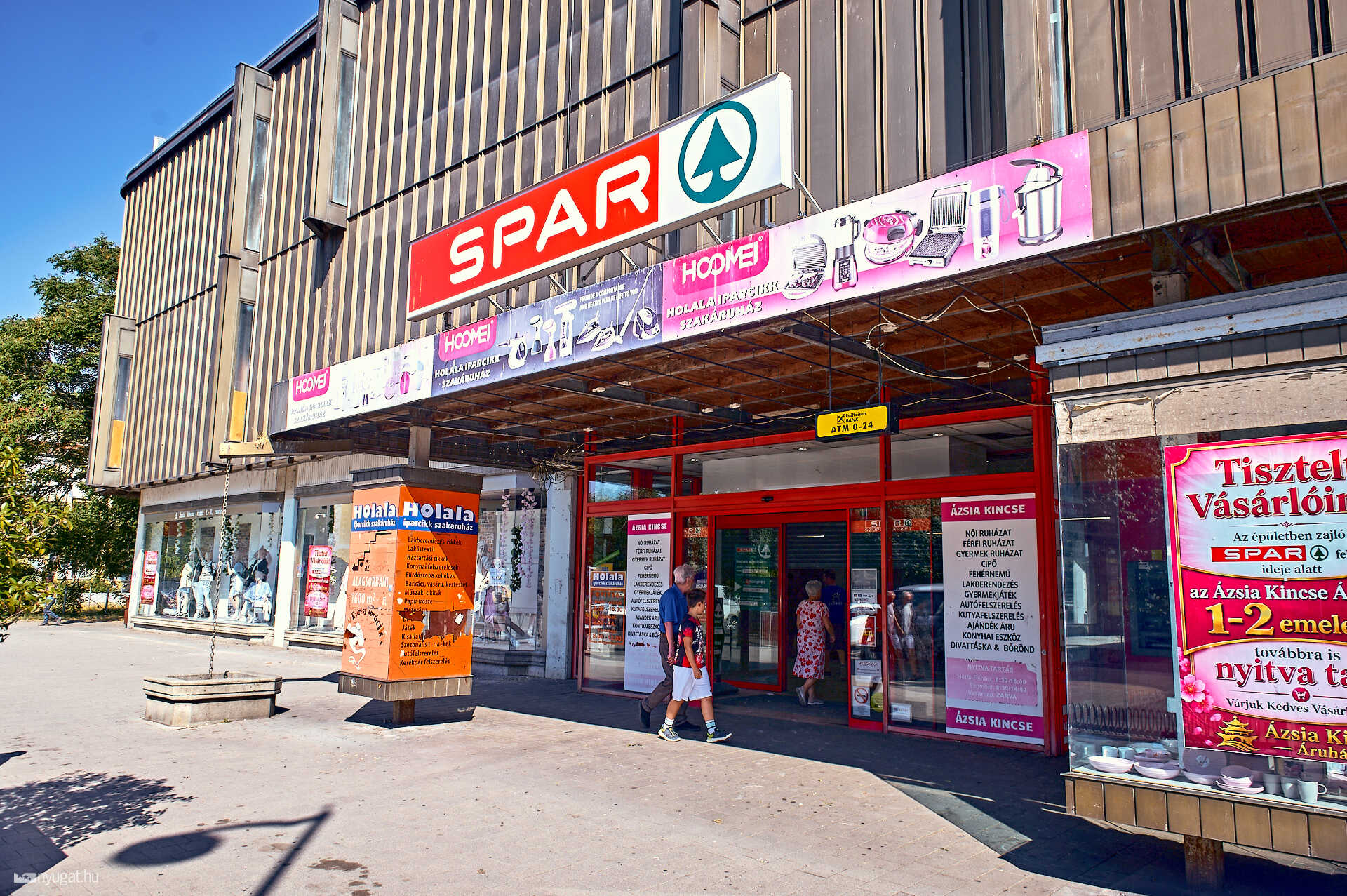 Borostyánkő áruház Spar átalakítás