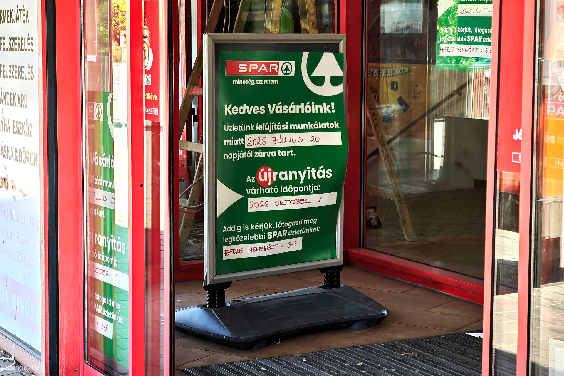 Borostyánkő áruház Spar átalakítás