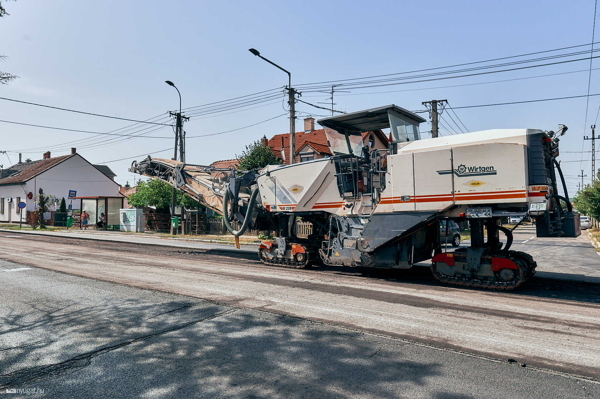 Metró körforgalom, 11-es huszárút felújítások