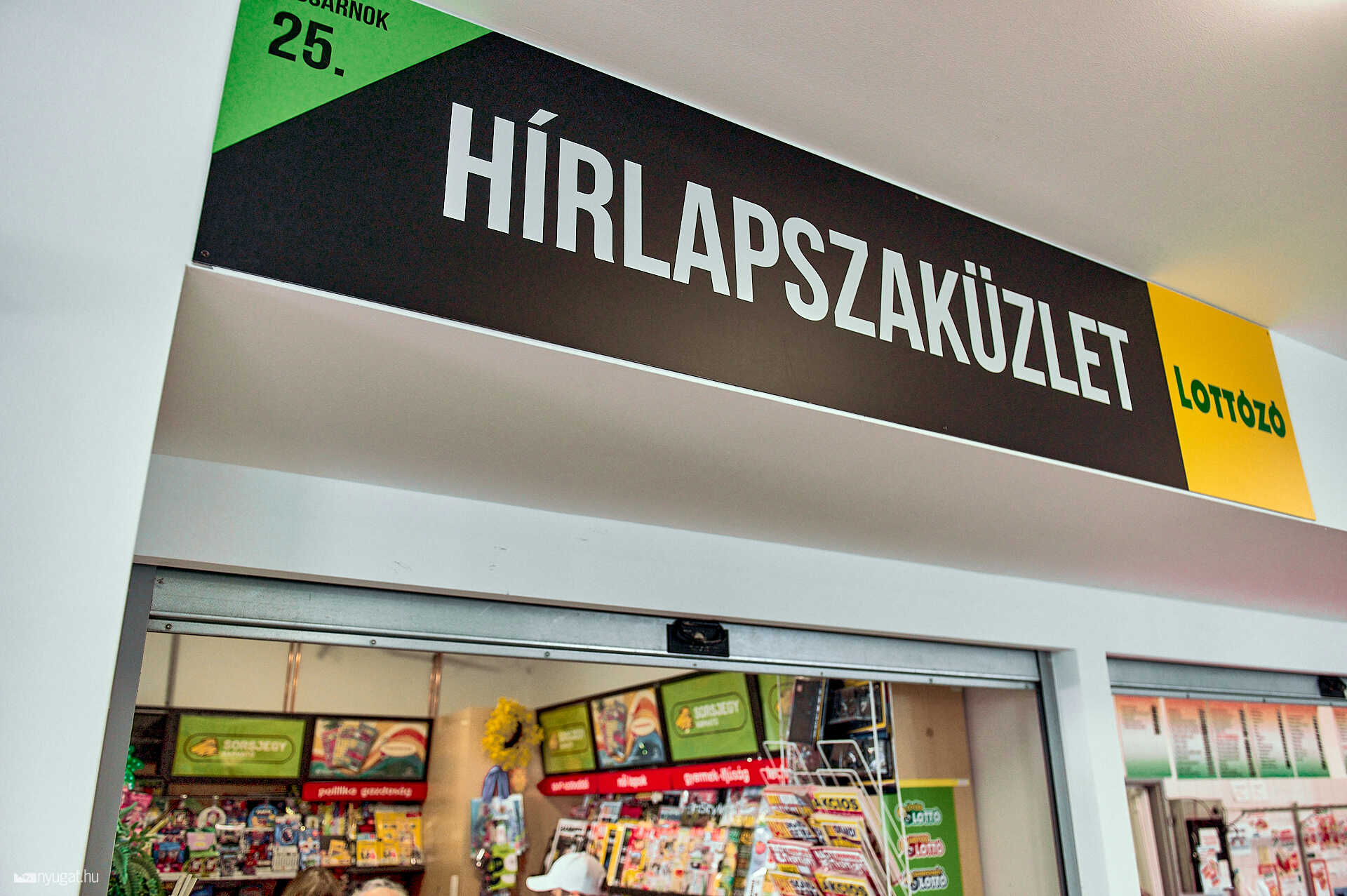 Hírlapárusok