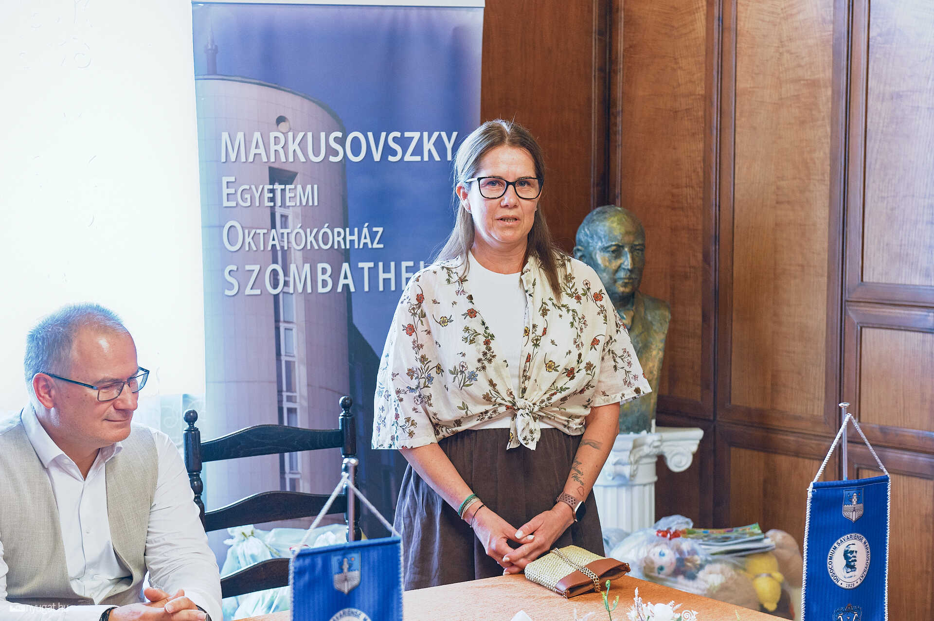 Tisza szigetek adomány átadó a Markusovszkyban