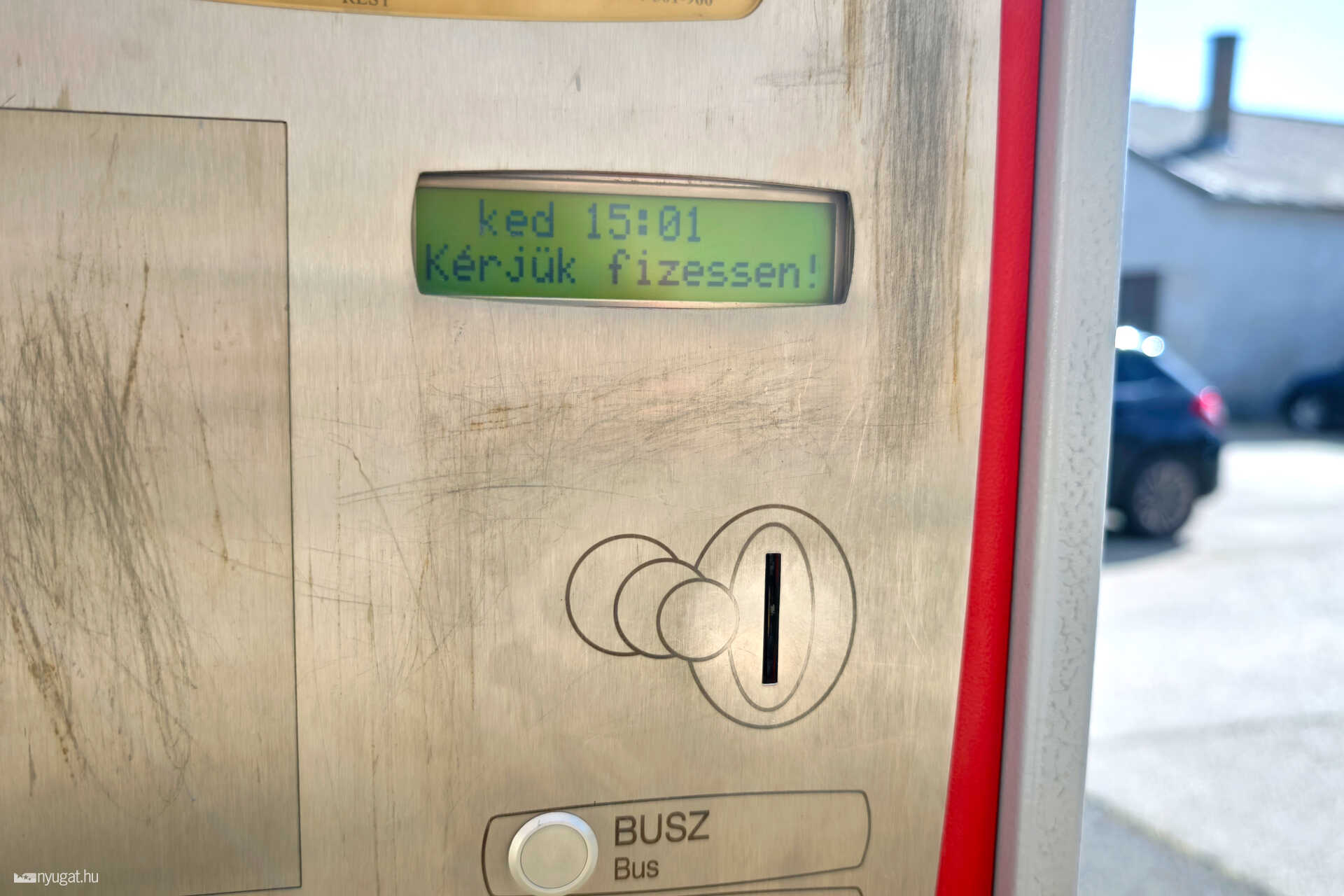 Szova parkoló a vasútnál