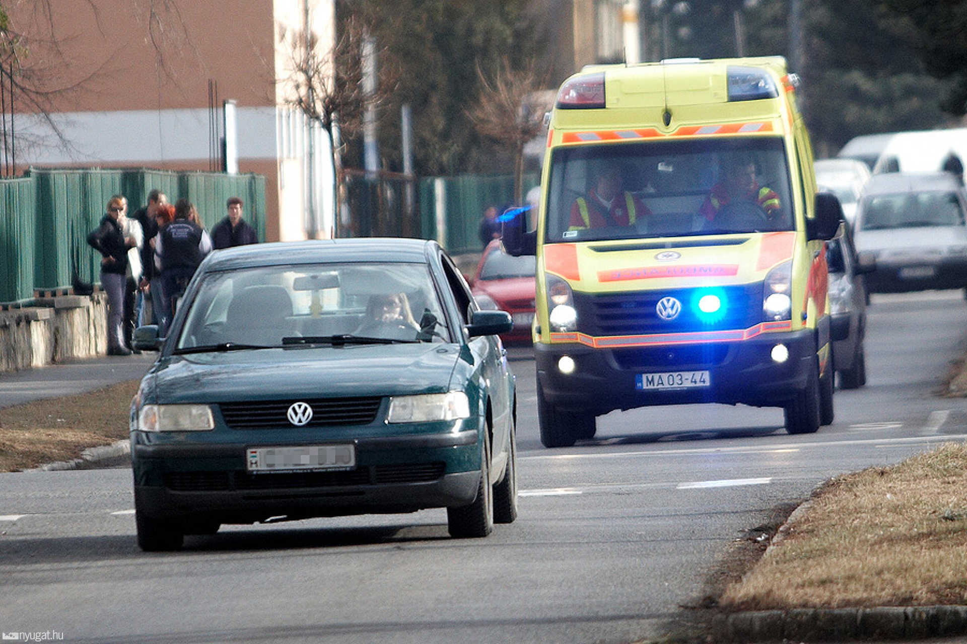 Új mentőautót adtak át Szombathelyen