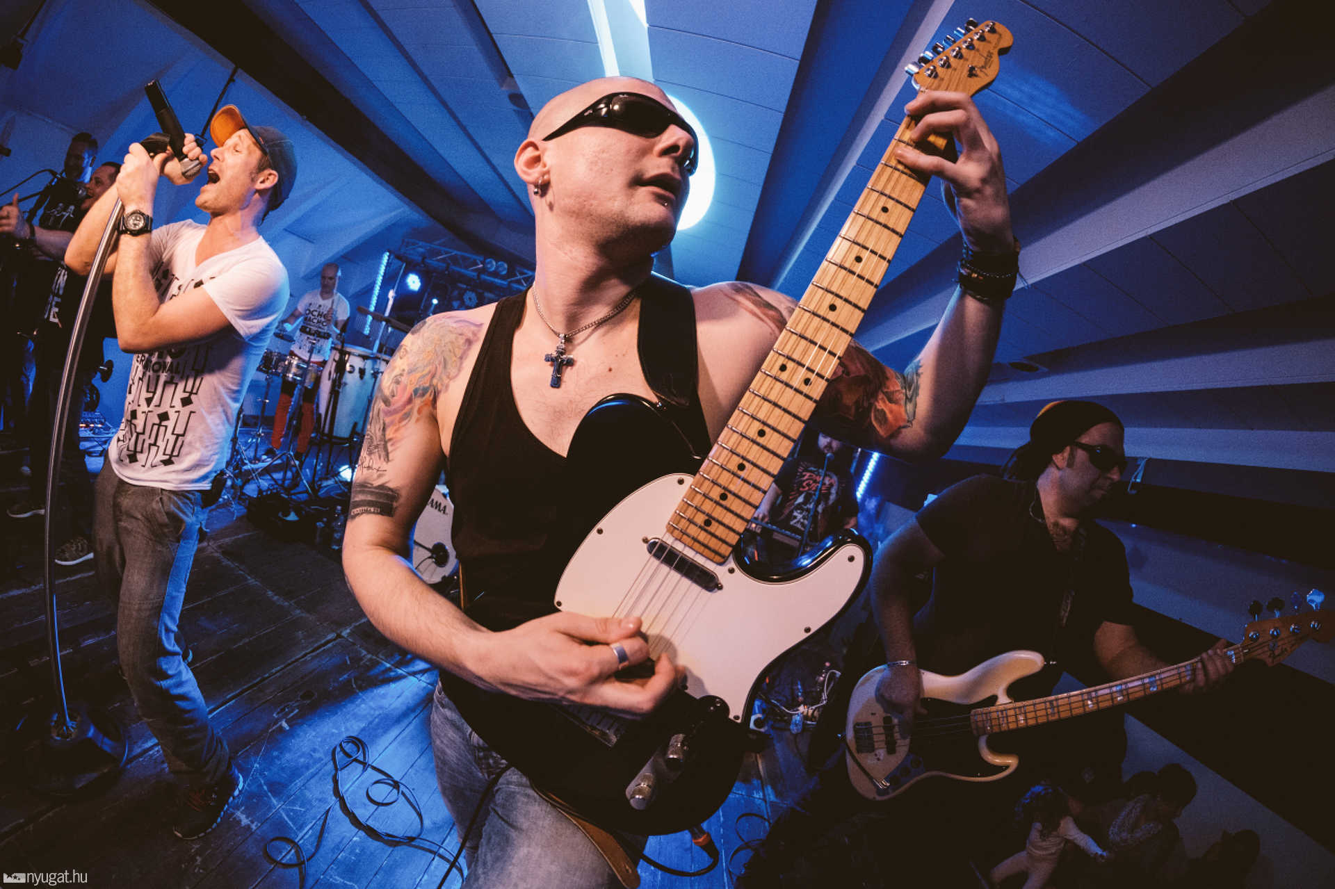 Ocho Macho koncert a Savaria moziban