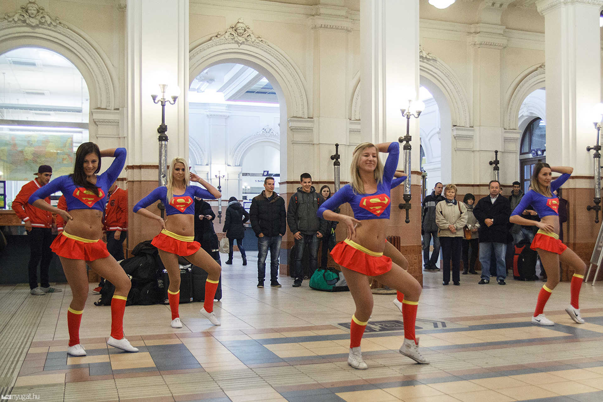 Flash mob a vasútállomáson