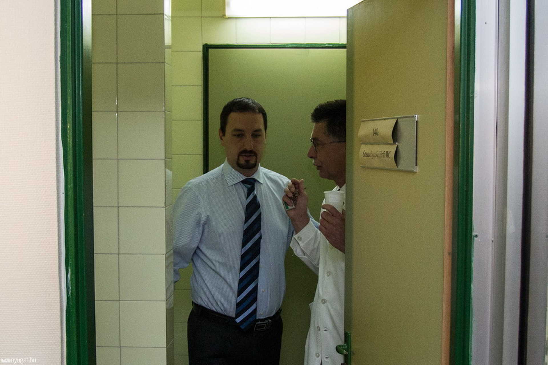 Lazáry Viktor nyilvános drogtesztje a Markusovszky kórházban