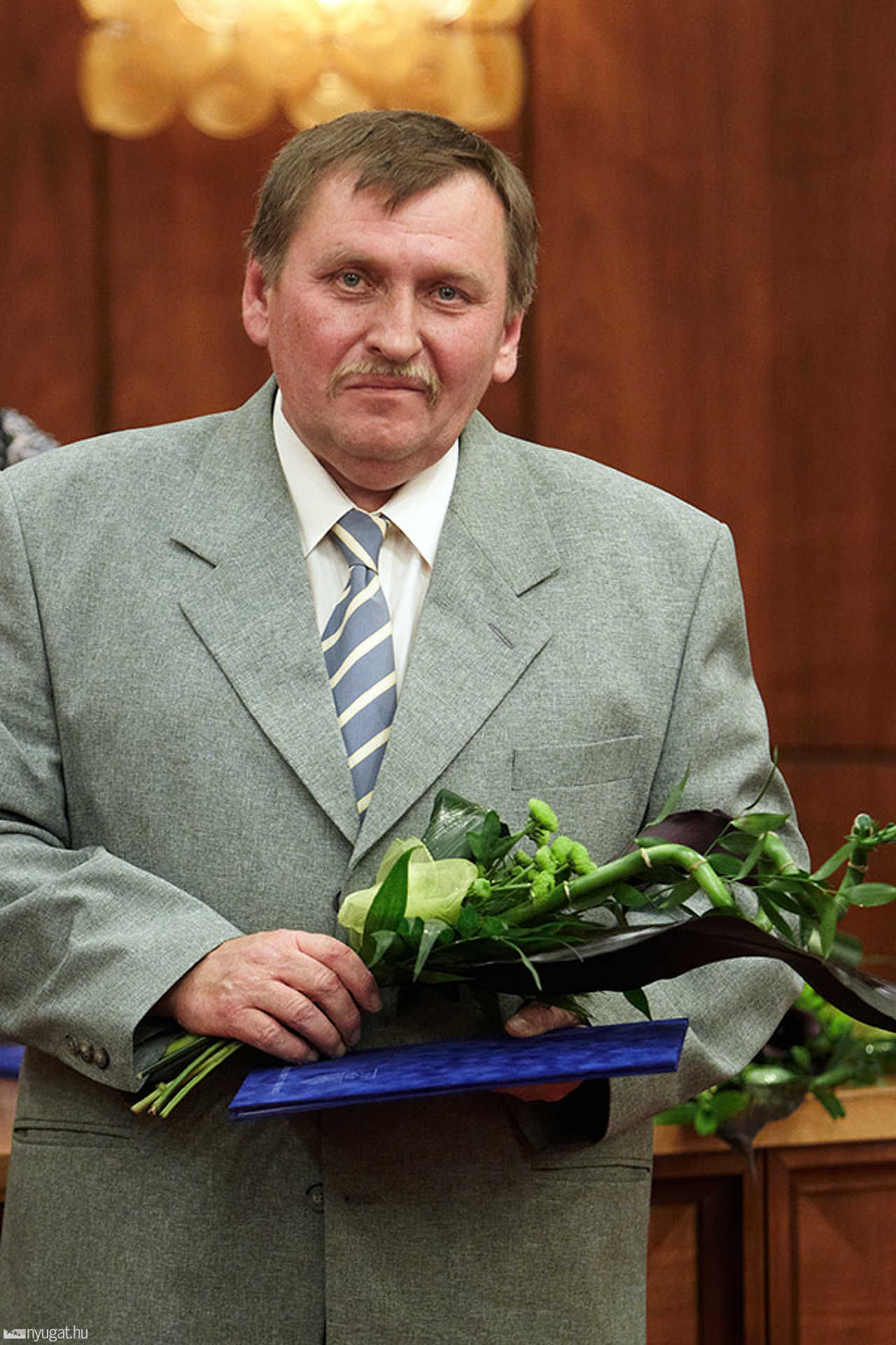Kern László