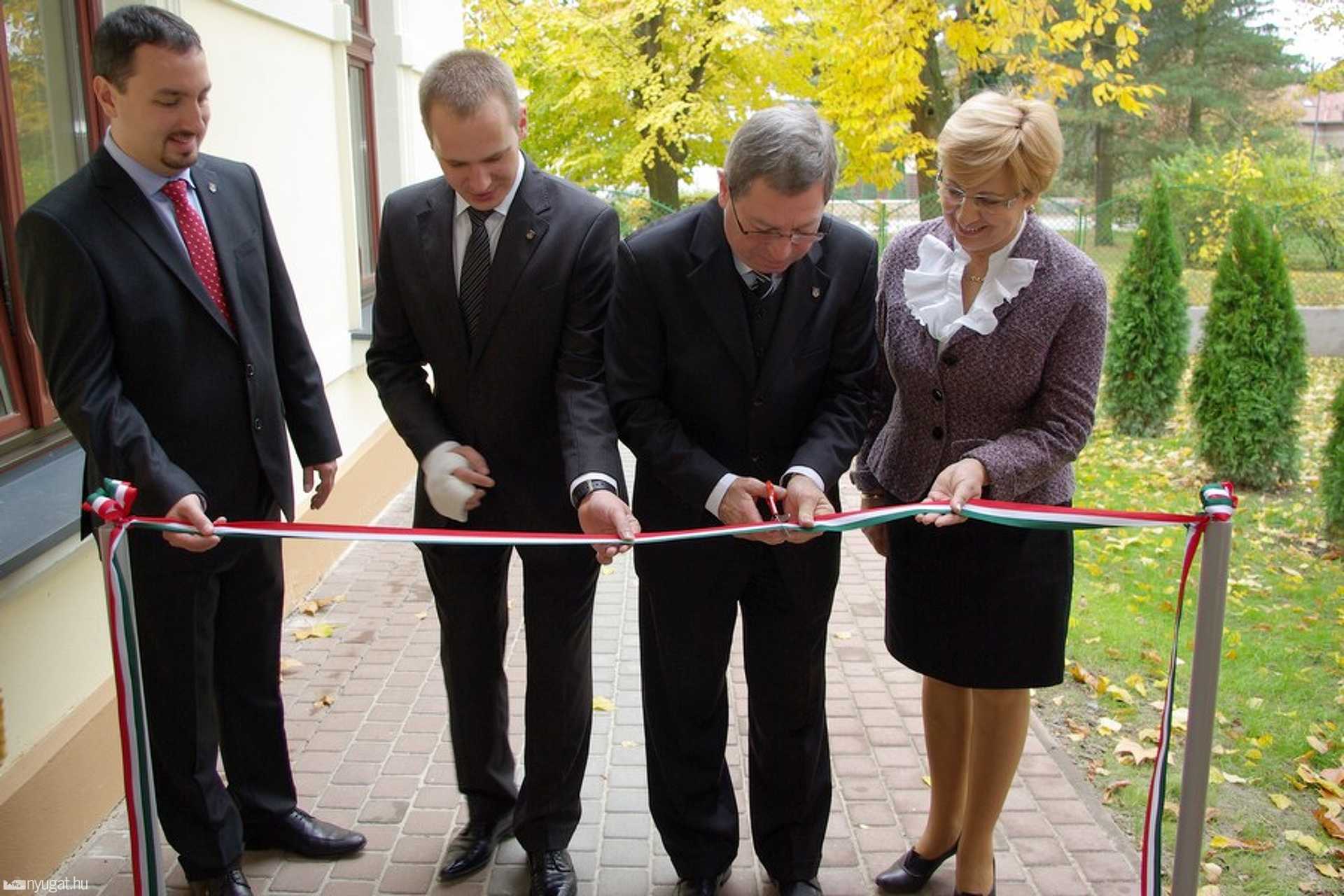 I.sz.Idősek Klubjának megnyitója