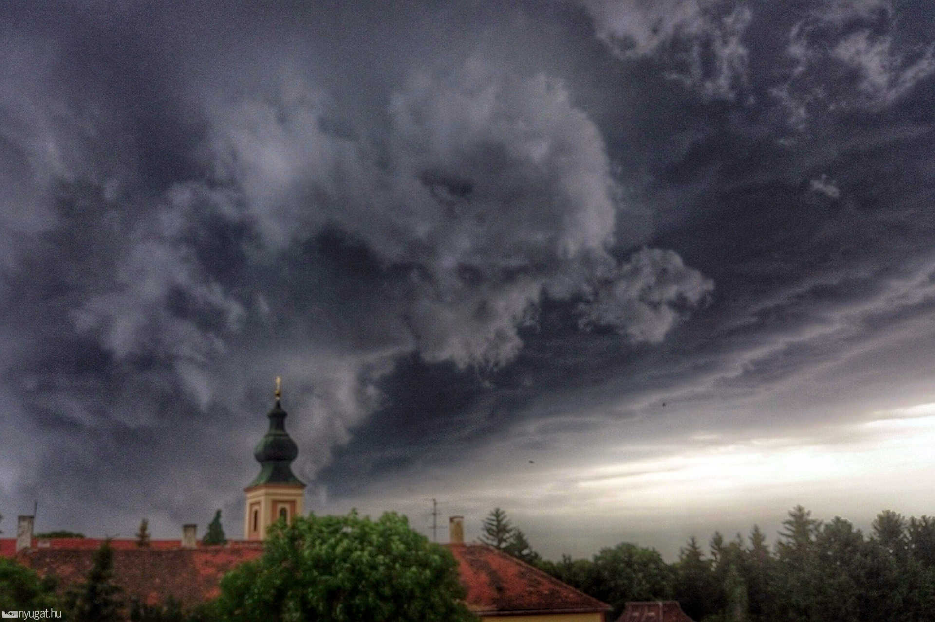 Viharfelhők Szombathelyen