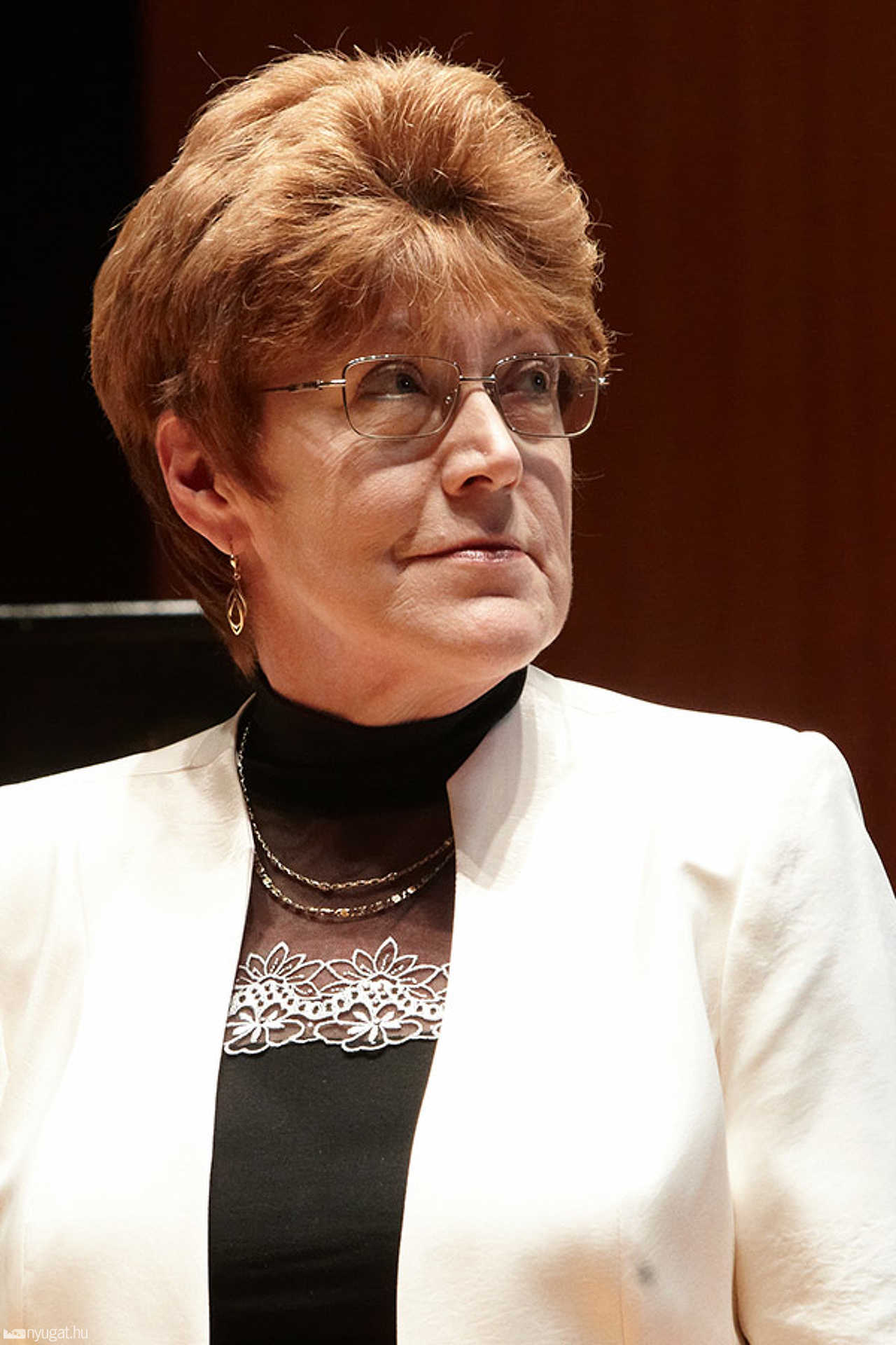 Dr. Kovács Éva