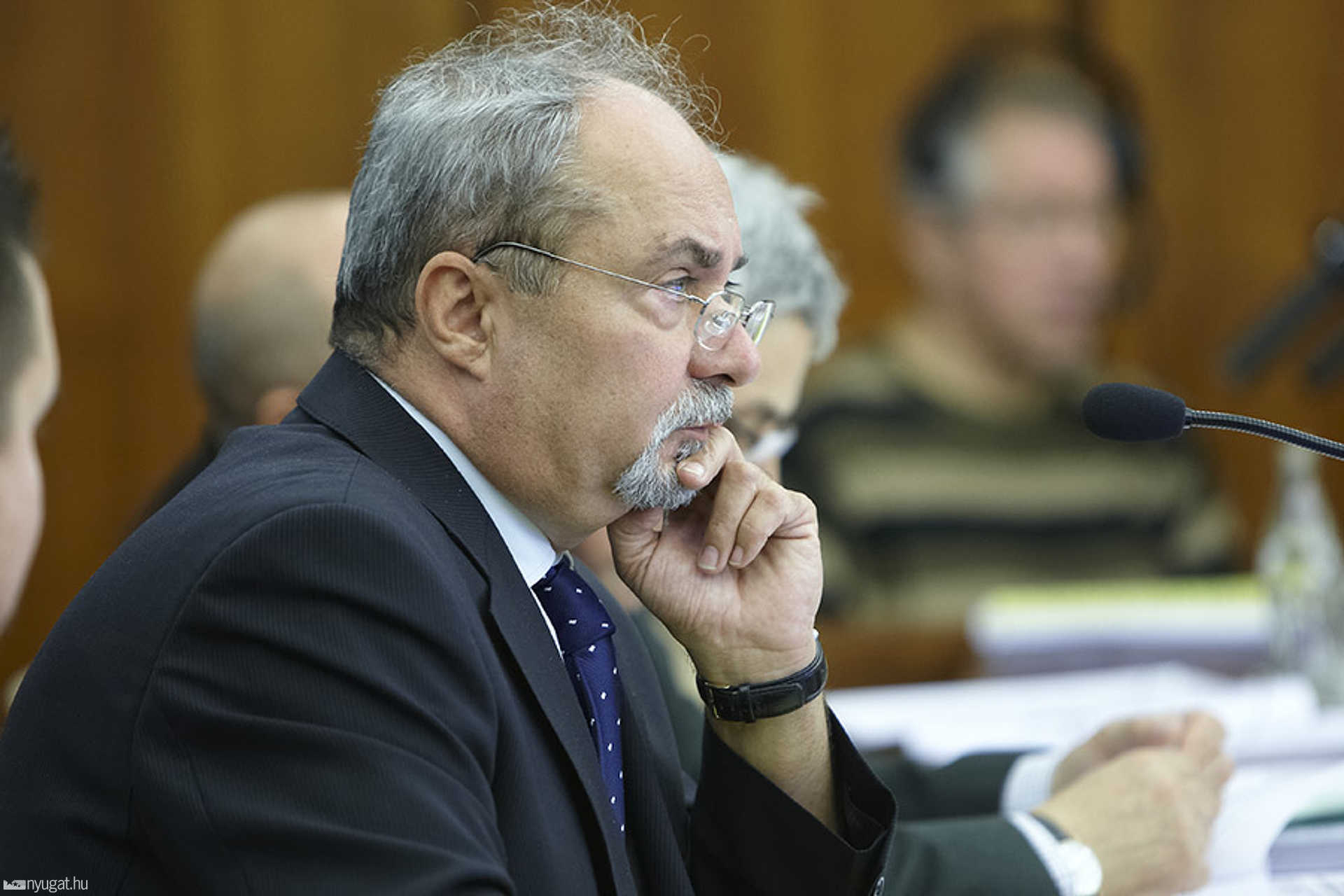 Októberi közgyűlés