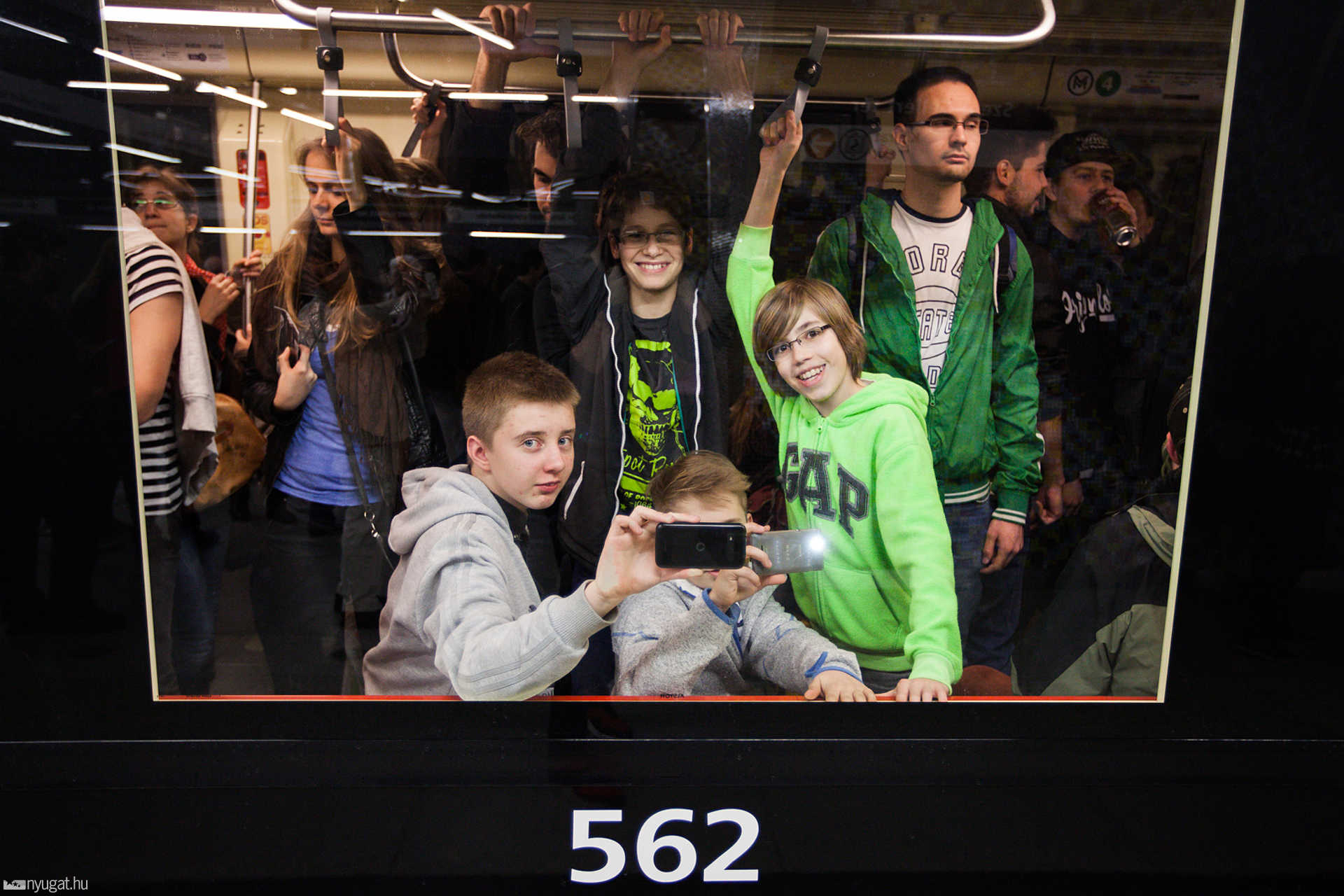 4-es metró az átadás napján