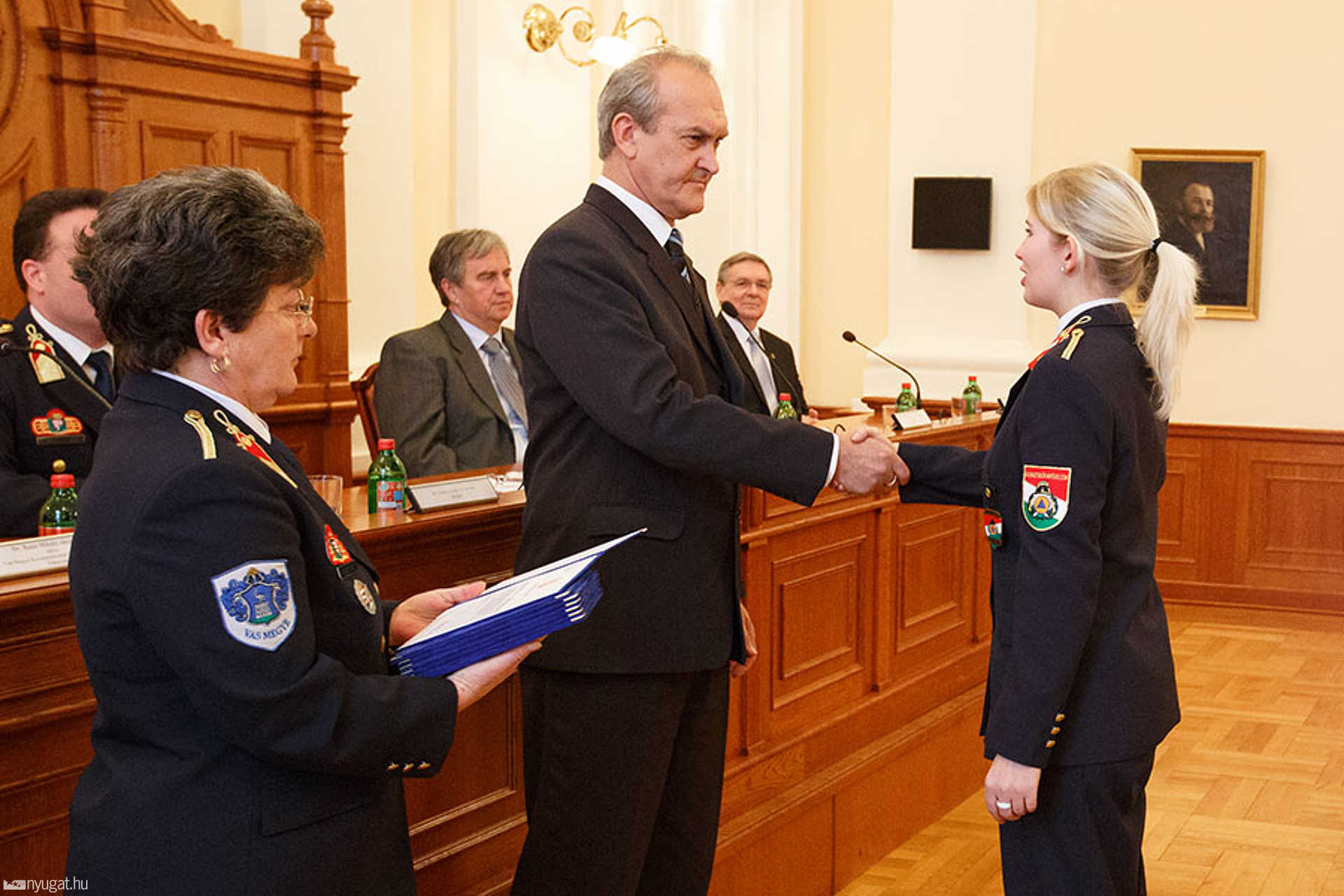 Kitüntetések a Polgári Védelem világnapján