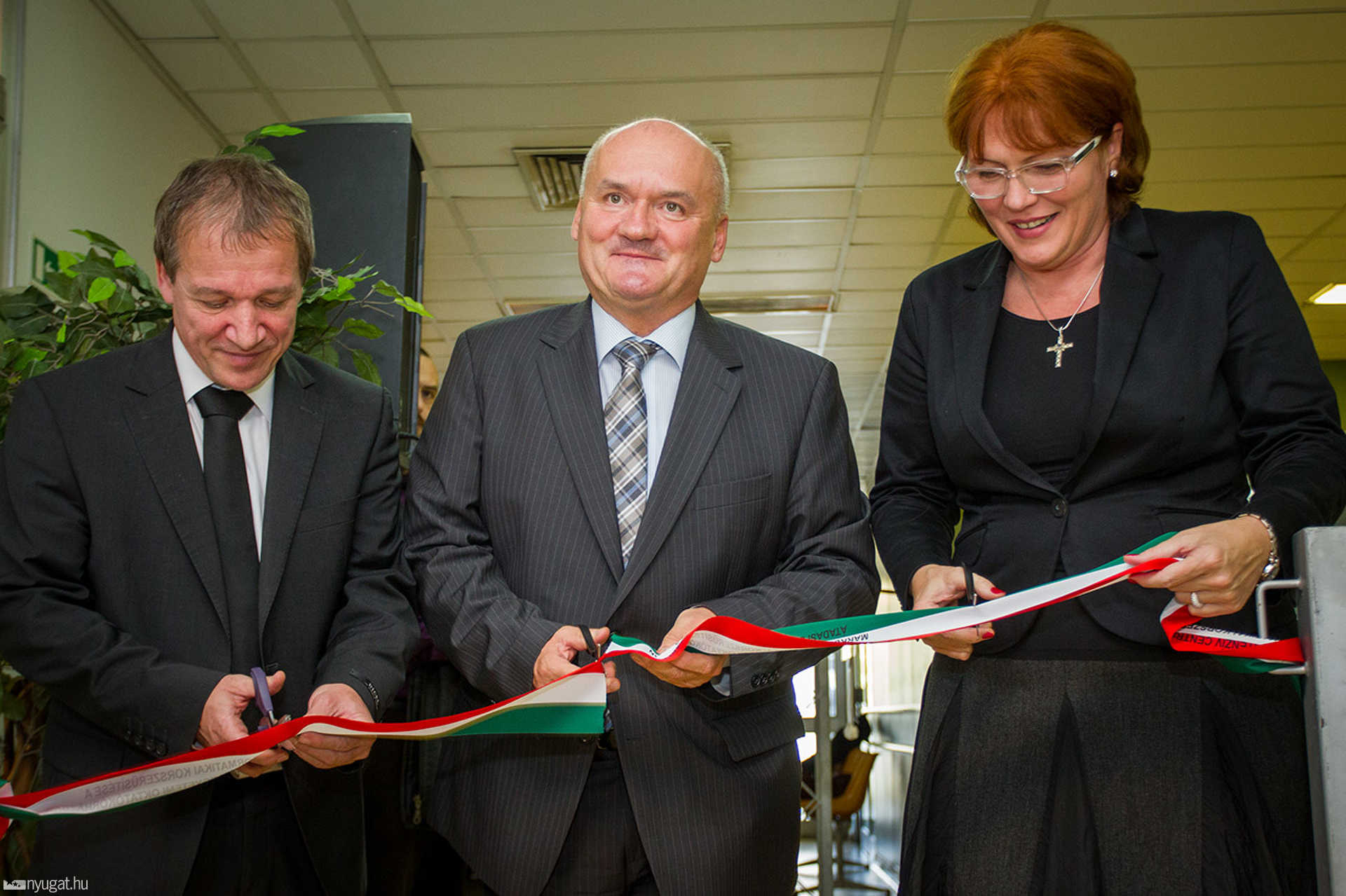 Perinatális intezív centrum átadó