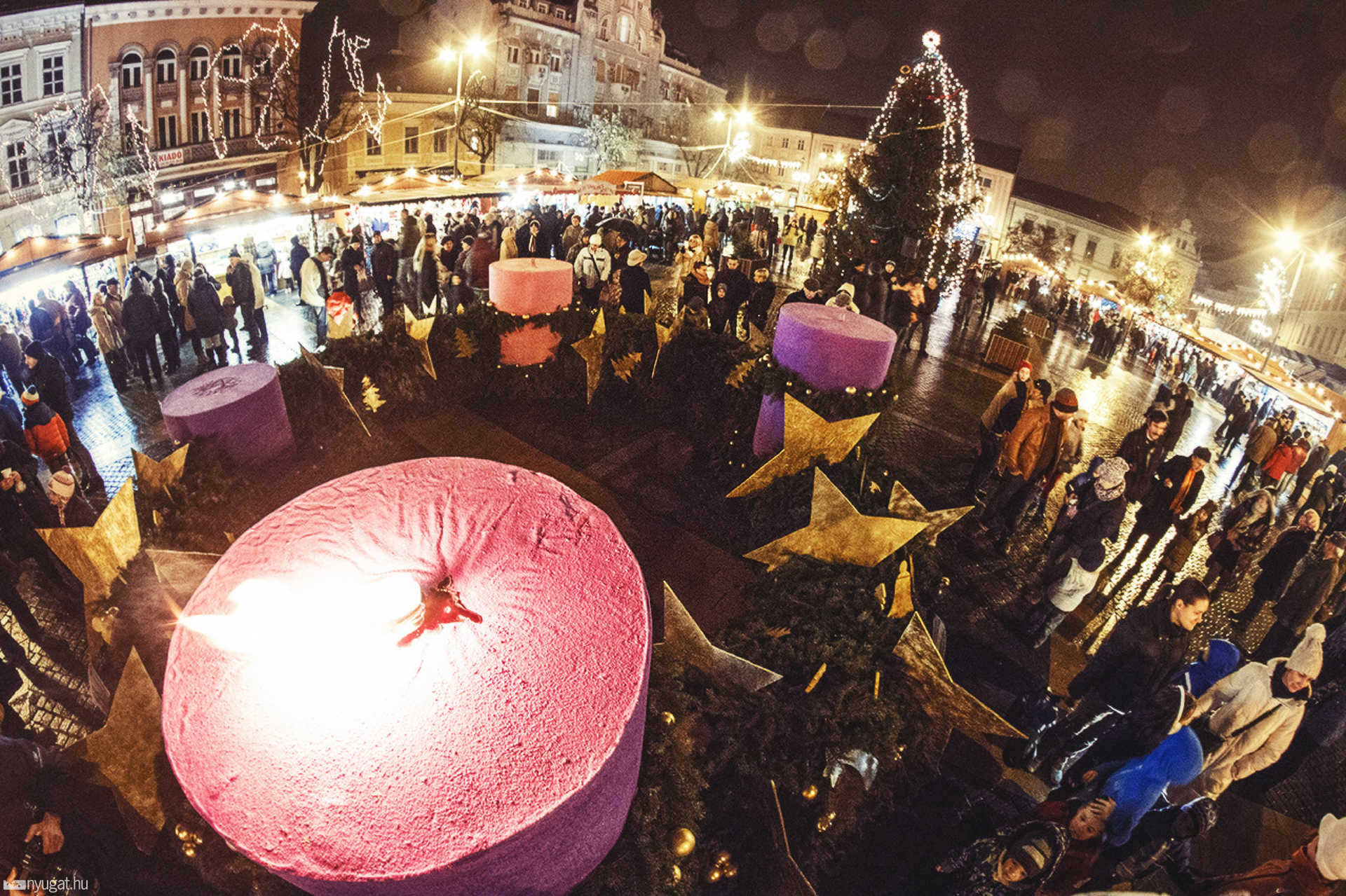 Advent a Fő téren