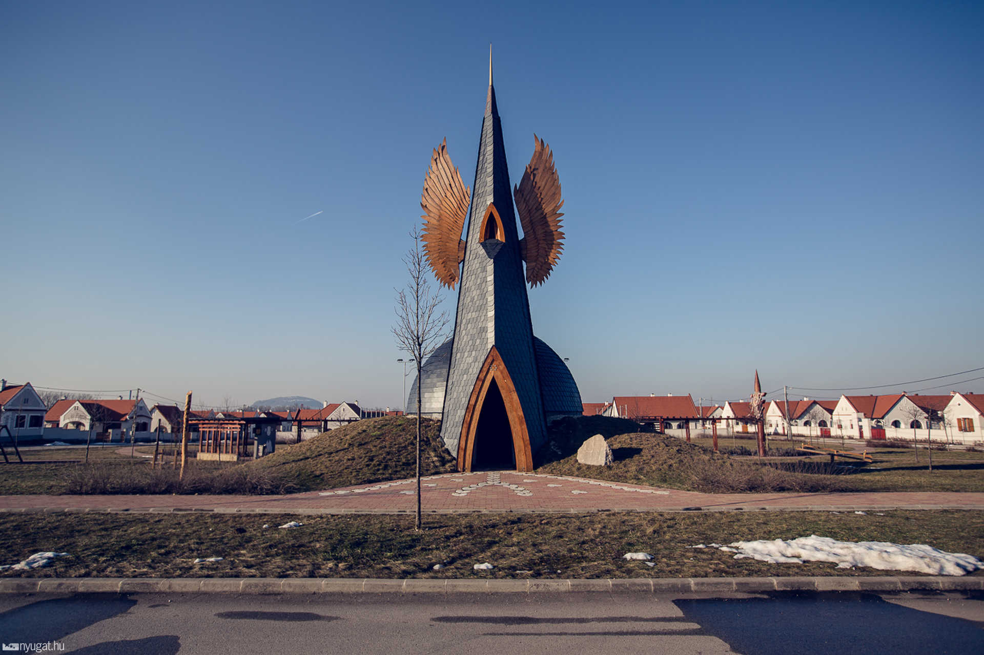 Kolontár és Devecser négy évvel a vörösiszap-katasztrófa után